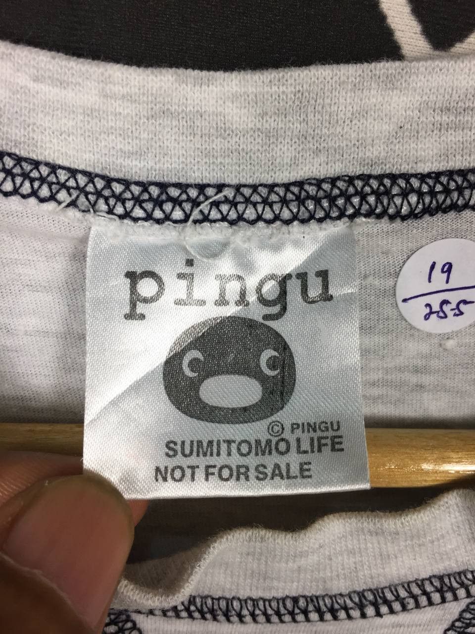 Cartoon Network × Japanese Brand × Vintage Vtg 90s Pingu Animated Cartoon Sumitomo Life Merch Promo Tee Size US M / EU 48-50 / 2 - 10 Thumbnail