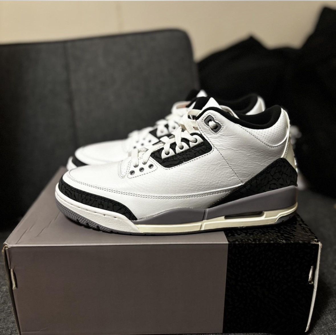 Jordan Brand Jordan 3s Size US 10 / EU 43 - 2 Thumbnail