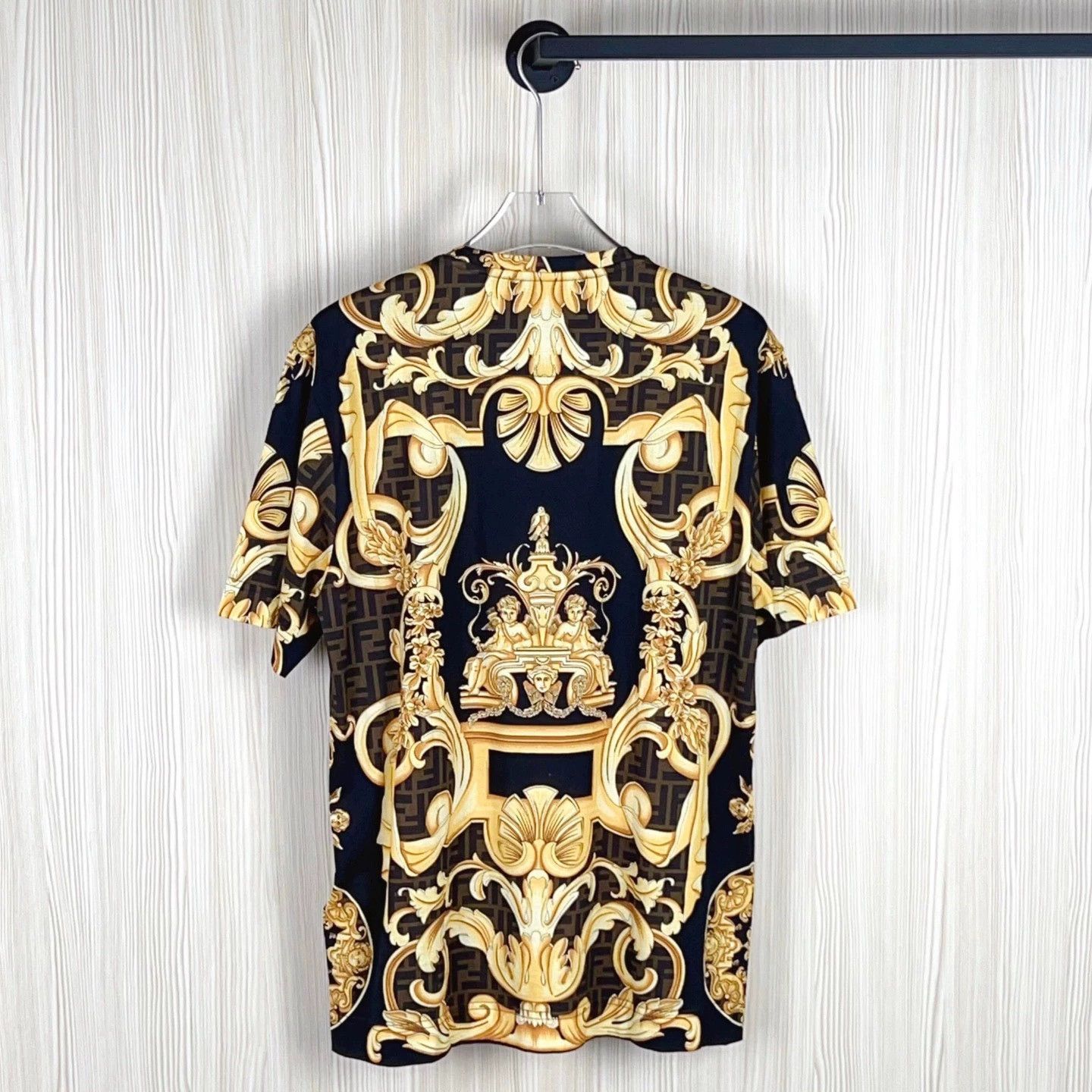 Fendi stylish fendi short sleeve shirt in size s Size US S / EU 44-46 / 1 - 2 Thumbnail