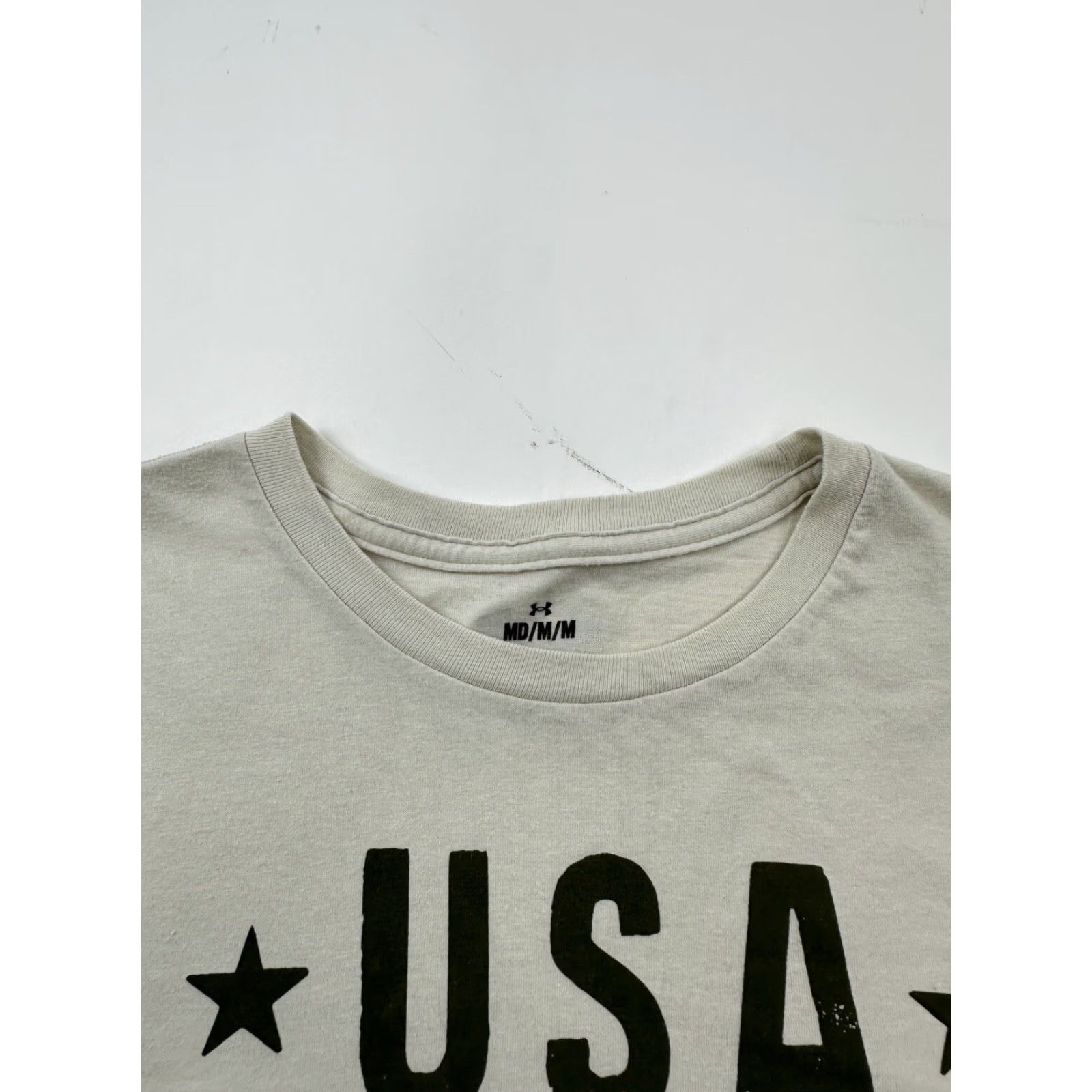 Under Armour Under Armour Shirt Womens Medium Beige Freedom Flag USA Loose Fit Ladies Size M / US 6-8 / IT 42-44 - 3 Thumbnail