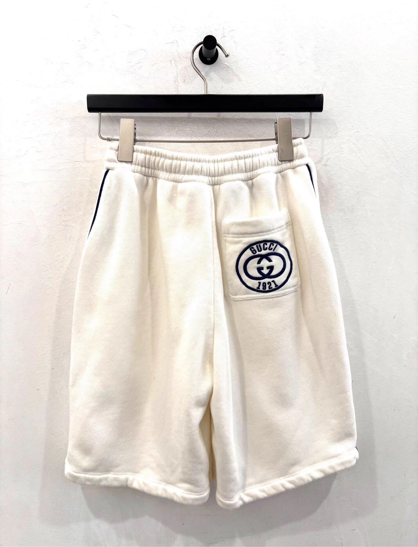 Gucci Gucci white embroidered GG logo shorts XS Size US 26 / EU 42 - 1 Thumbnail