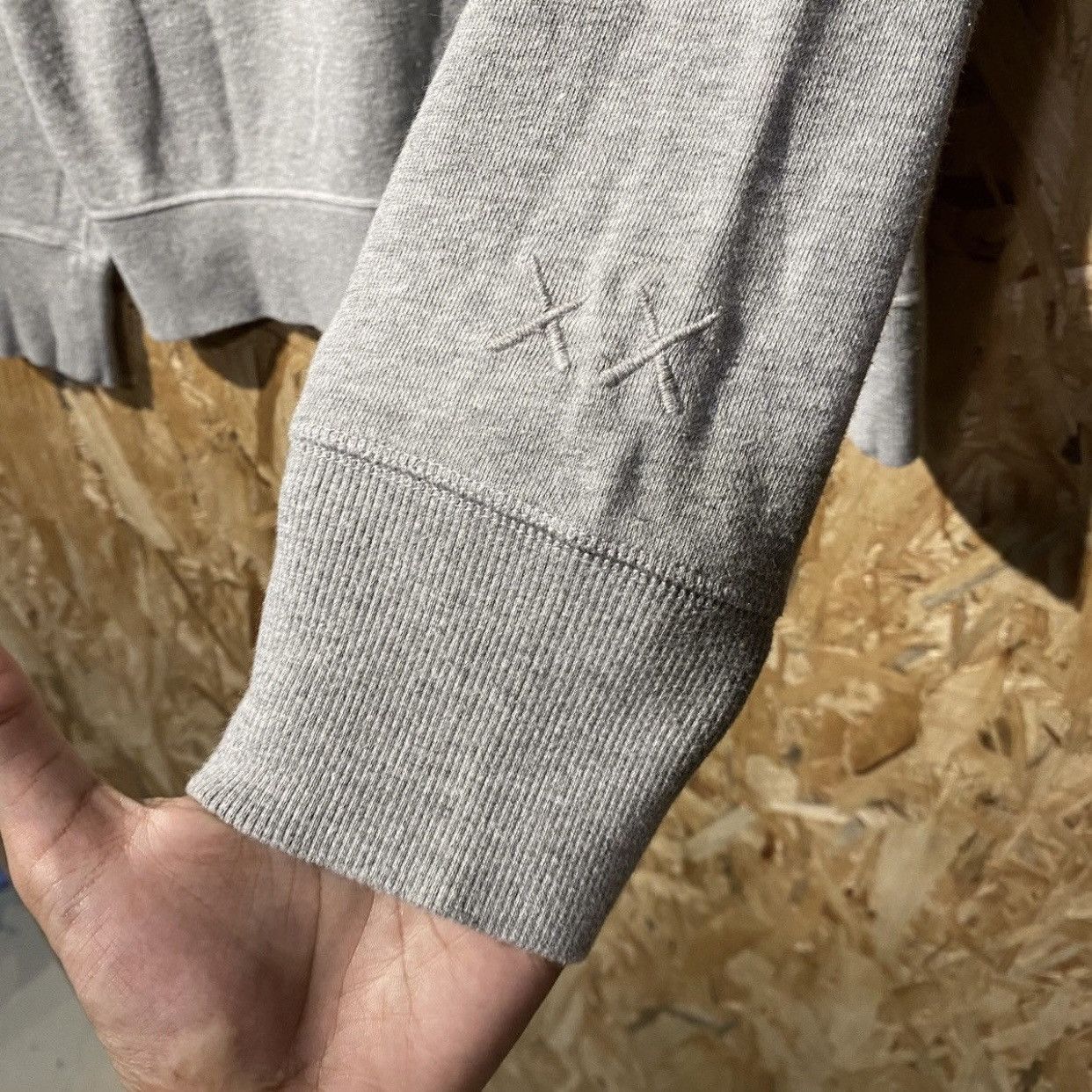 Kaws × Uniqlo Uniqlo Kaws Sesame Street Sweatshirts Size US L / EU 52-54 / 3 - 7 Thumbnail