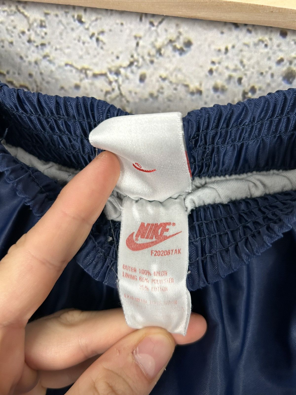 Nike Vintage Nike 90s Archival Sportswear Shorts Swoosh Rare Size US 32 / EU 48 - 6 Thumbnail