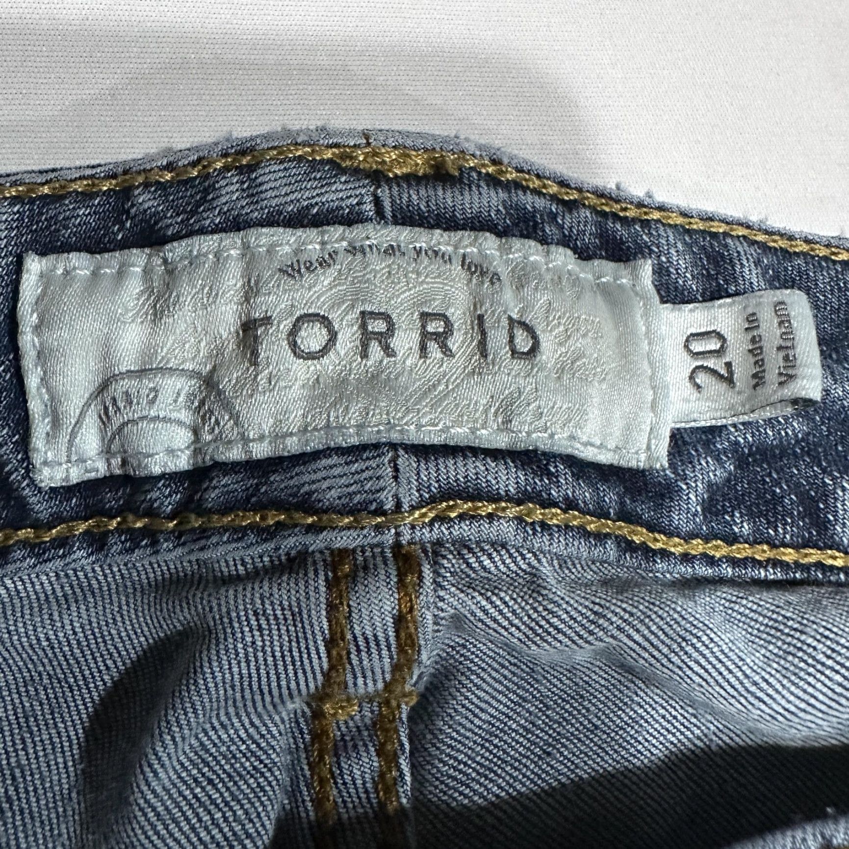 Torrid **Torrid Plus Size Blue Boyfriend Jeans Medium Rise Relaxed Fit** User: **Blue Torrid Plus Size Boyfriend Jeans Medium Rise Relaxed Fit** Size 42" / US 20 - 2 Thumbnail