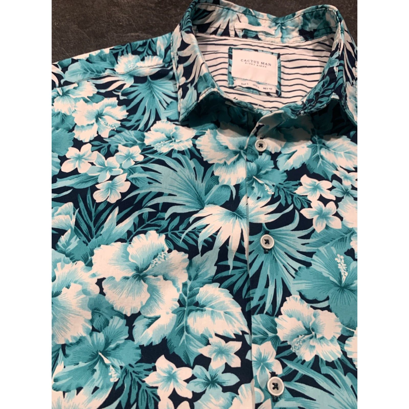 Vintage Cactus Man Mens Slim Fit Button-Down Dress Shirt Large White and Navy Blue Floral Cotton Size 42R - 4 Thumbnail