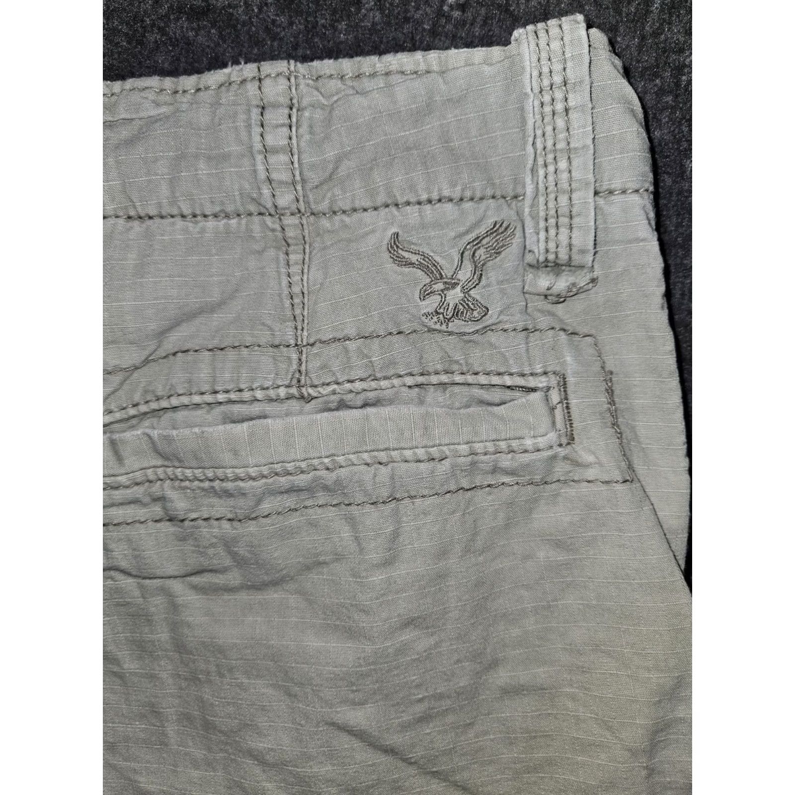 American Eagle Outfitters Vintage American Eagle Longboard Cargo shorts Mens 36 Beige Rip Stop Casual Workwear Size US 36 / EU 52 - 7 Thumbnail