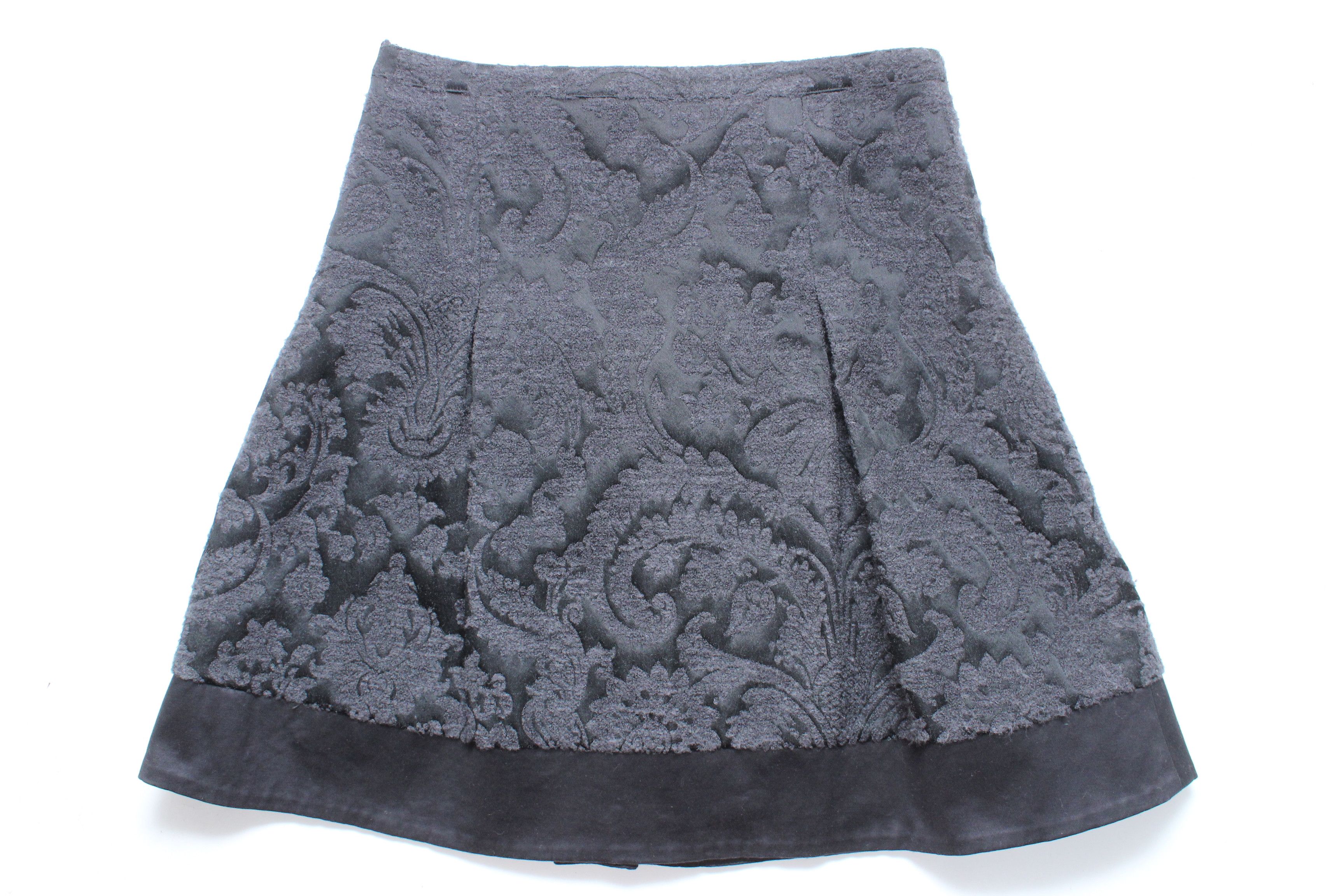 Bally Bally Skirt Wool Size US8 Authentic Hype Rare Vintage Size 30" / US 8 / IT 44 - 7 Thumbnail