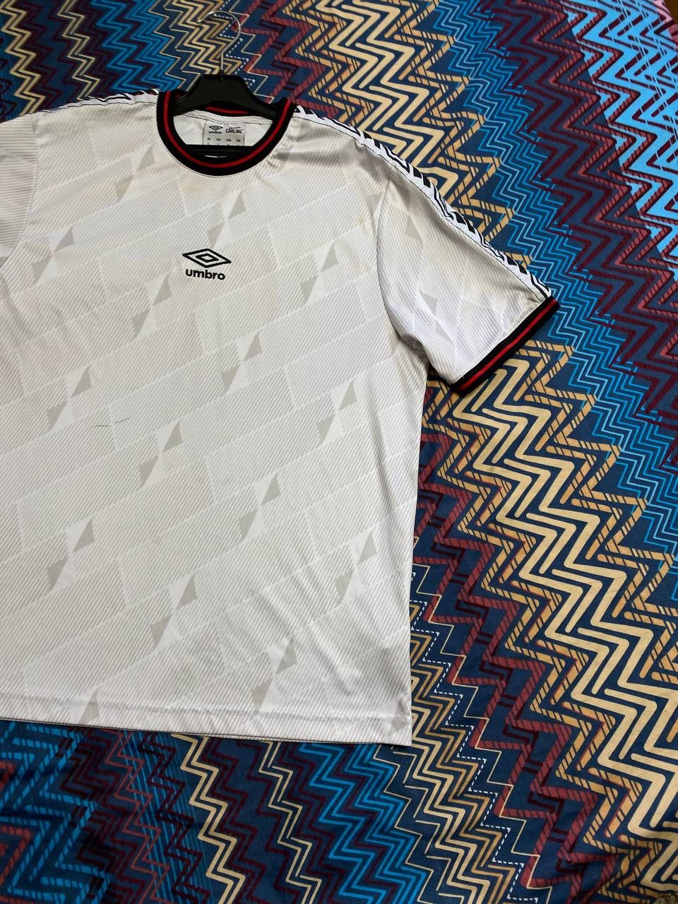 Umbro × Vintage T Shirt Center Logo Vintage Umbro 90s Size US S / EU 44-46 / 1 - 7 Thumbnail