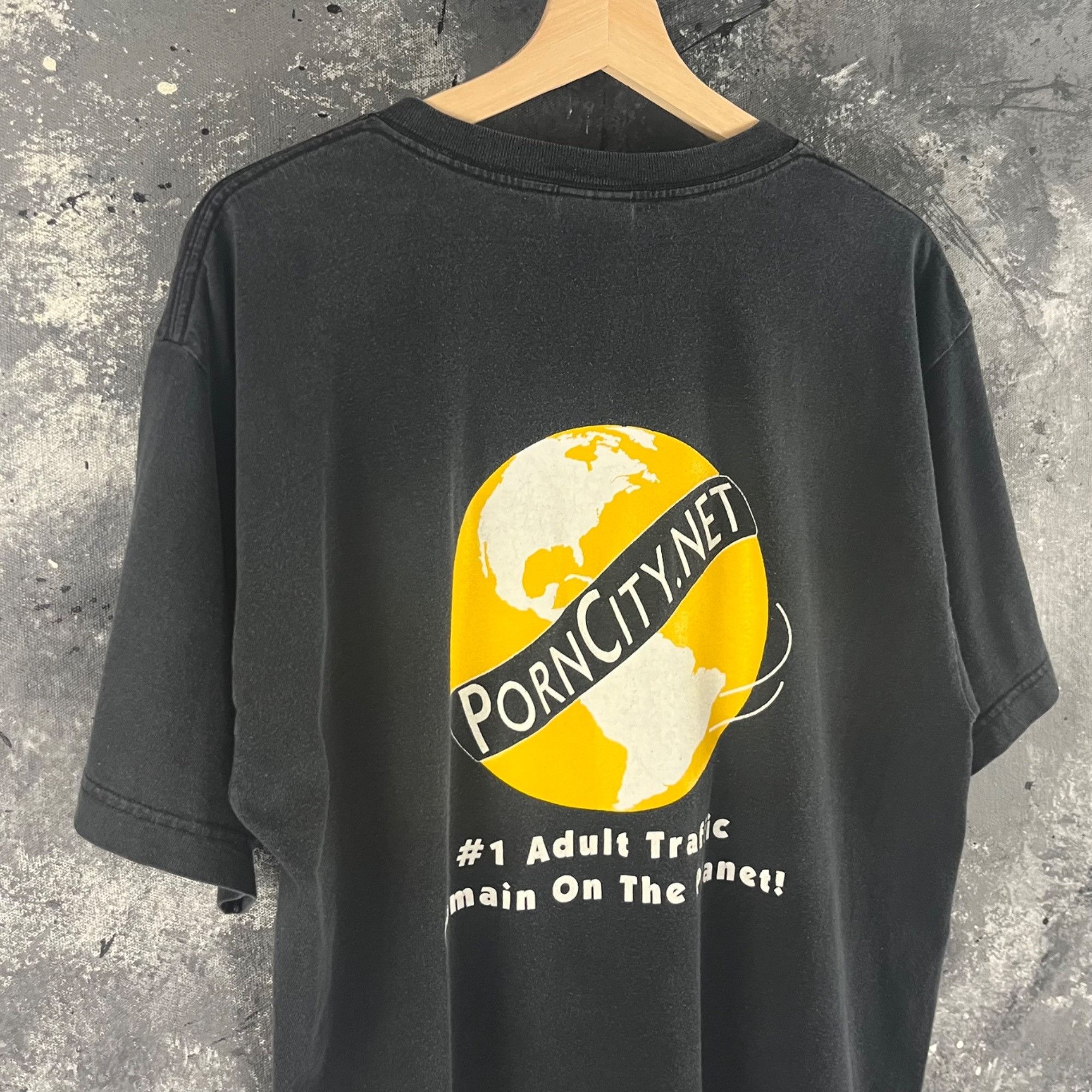 Vintage Vintage 90’s Porncity net shirt Size US L / EU 52-54 / 3 - 3 Thumbnail