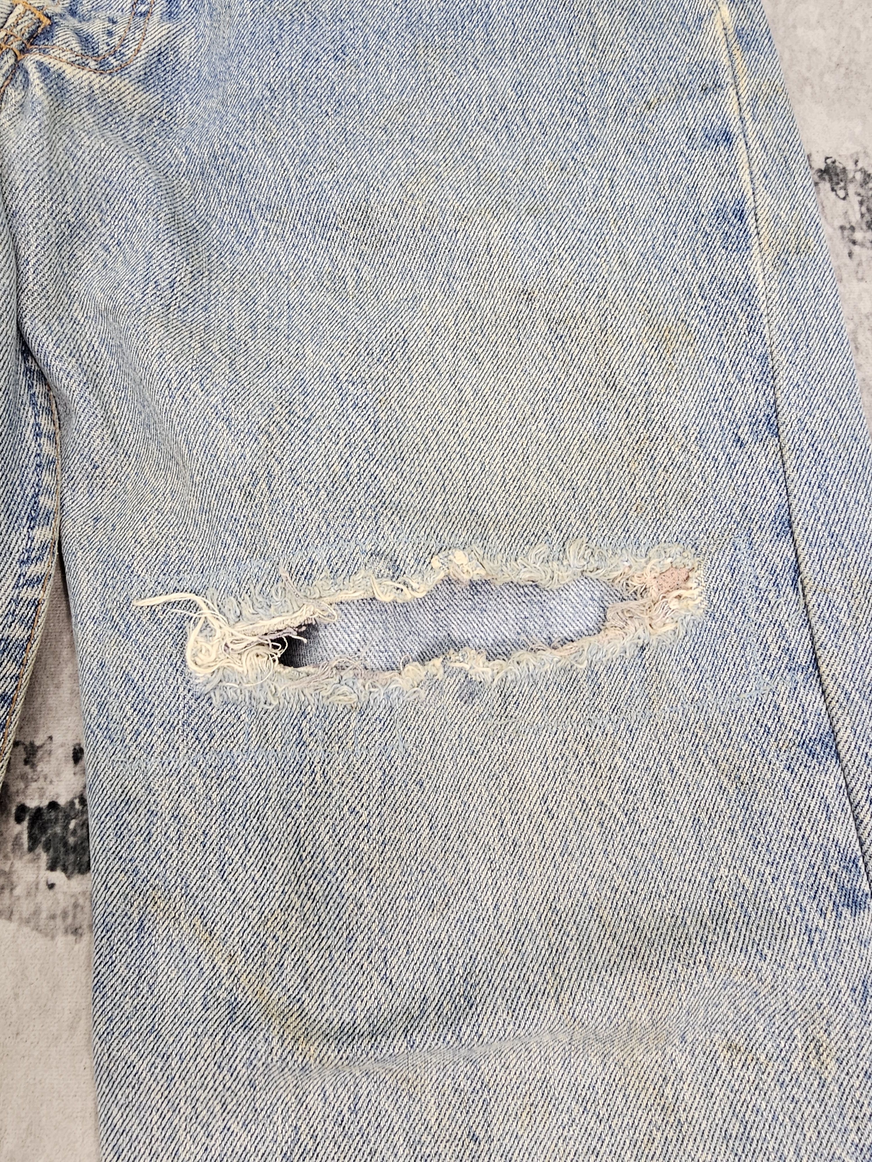 Levi's Vtg 90's LEVIS 501 Light Wash Ripped Size 33X33 Jeans L0414 Size US 33 - 6 Thumbnail