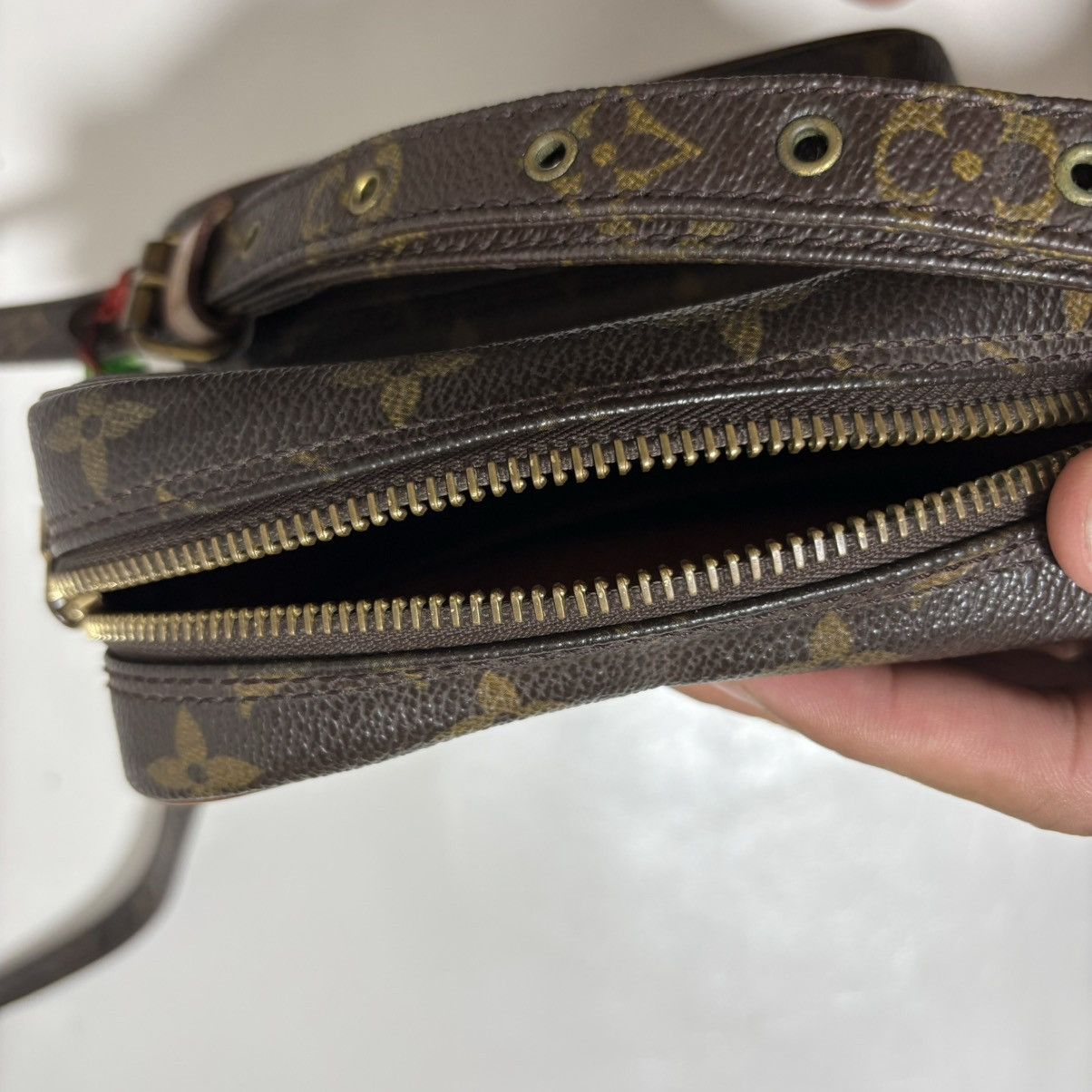 Louis Vuitton Louis Vuitton Amazon Bag Size ONE SIZE - 17 Thumbnail