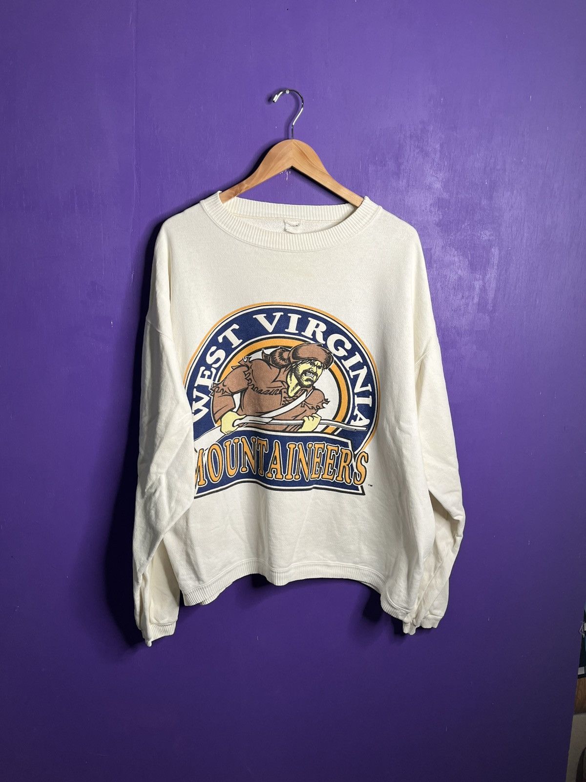 Vintage Vintage 90s West Virginia mountaineers logo crewneck Size US XL / EU 56 / 4 - 1 Thumbnail