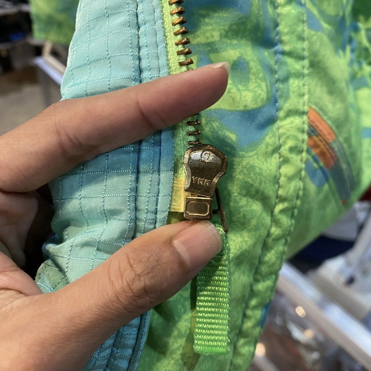 Goldwin Vintage 90s Goldwin All-Over Print Ski Jacket Neon Green Size US L / EU 52-54 / 3 - 14 Thumbnail