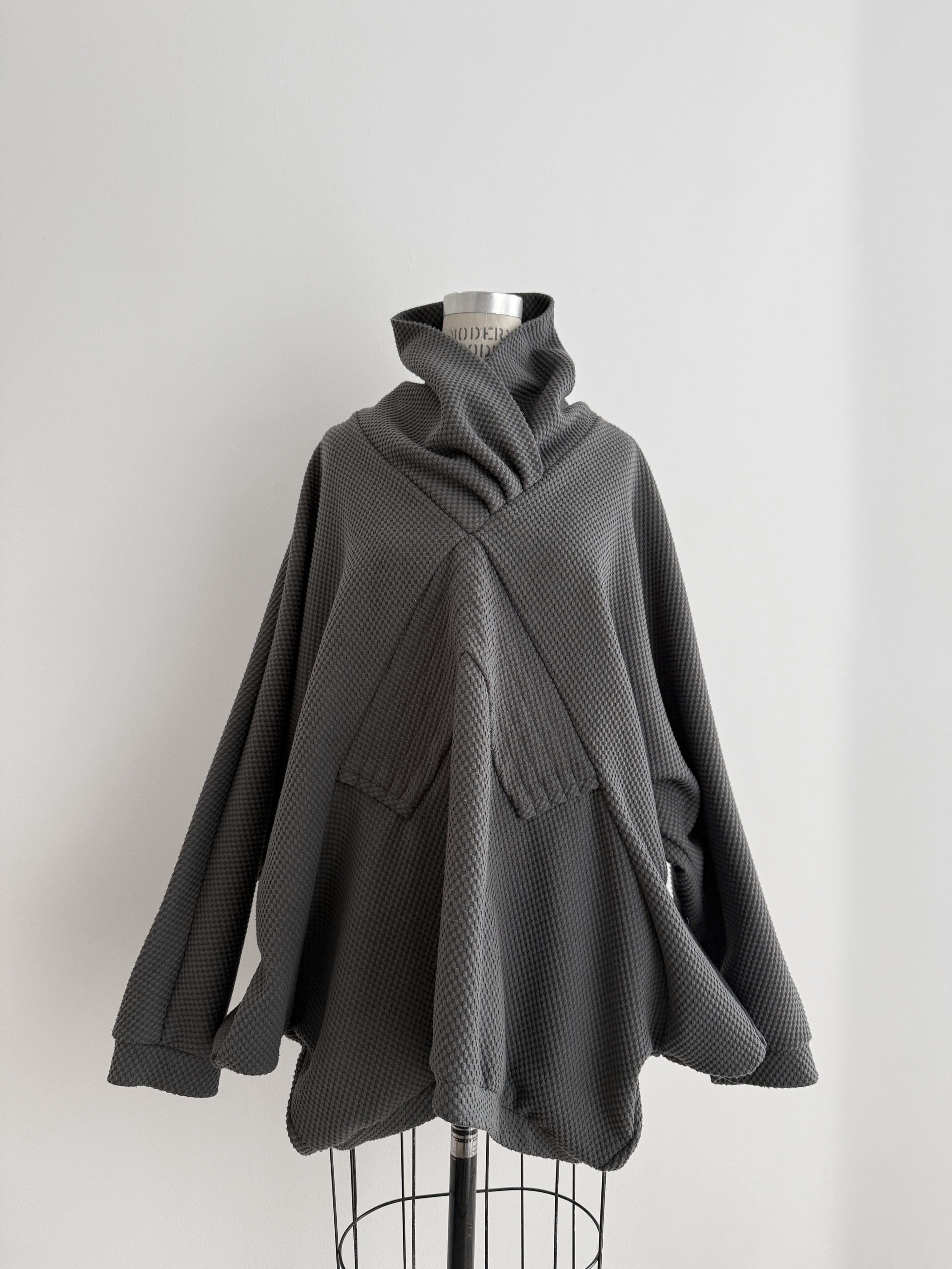 Henrik Vibskov Henrik Vibskov Oversized geometry Top Size US M / EU 48-50 / 2 - 2 Thumbnail