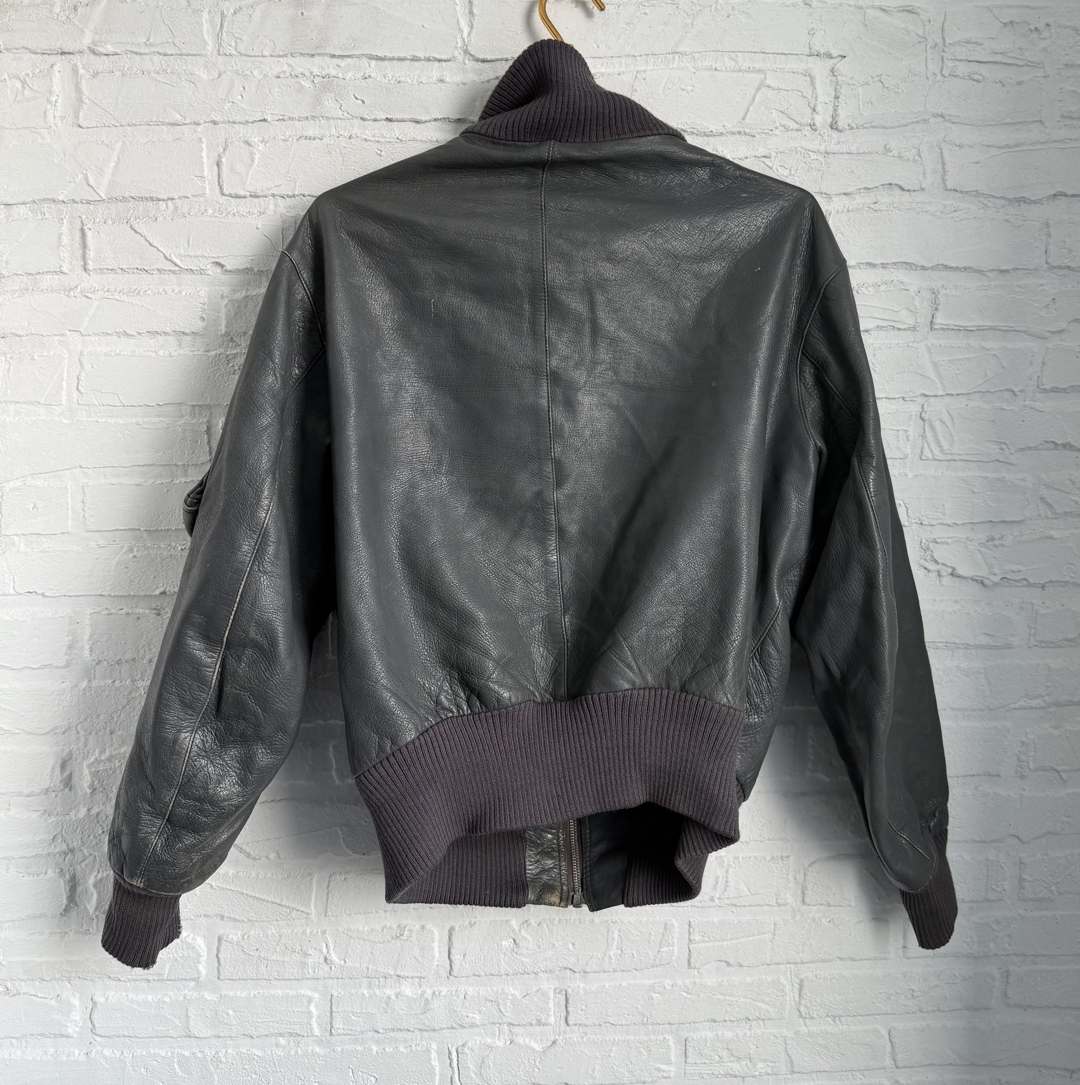 Vintage Vintage 1960s West Germany Luftwaffe Leather Flight Jacket Size US L / EU 52-54 / 3 - 16 Thumbnail