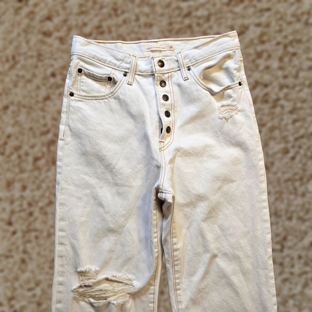 Levi's Levi's Jeans Womens Size 28 White Ribcage Straight Ankle Button Fly Casual 90s Retro Womens Size 30" / US 8 / IT 44 - 1 Thumbnail
