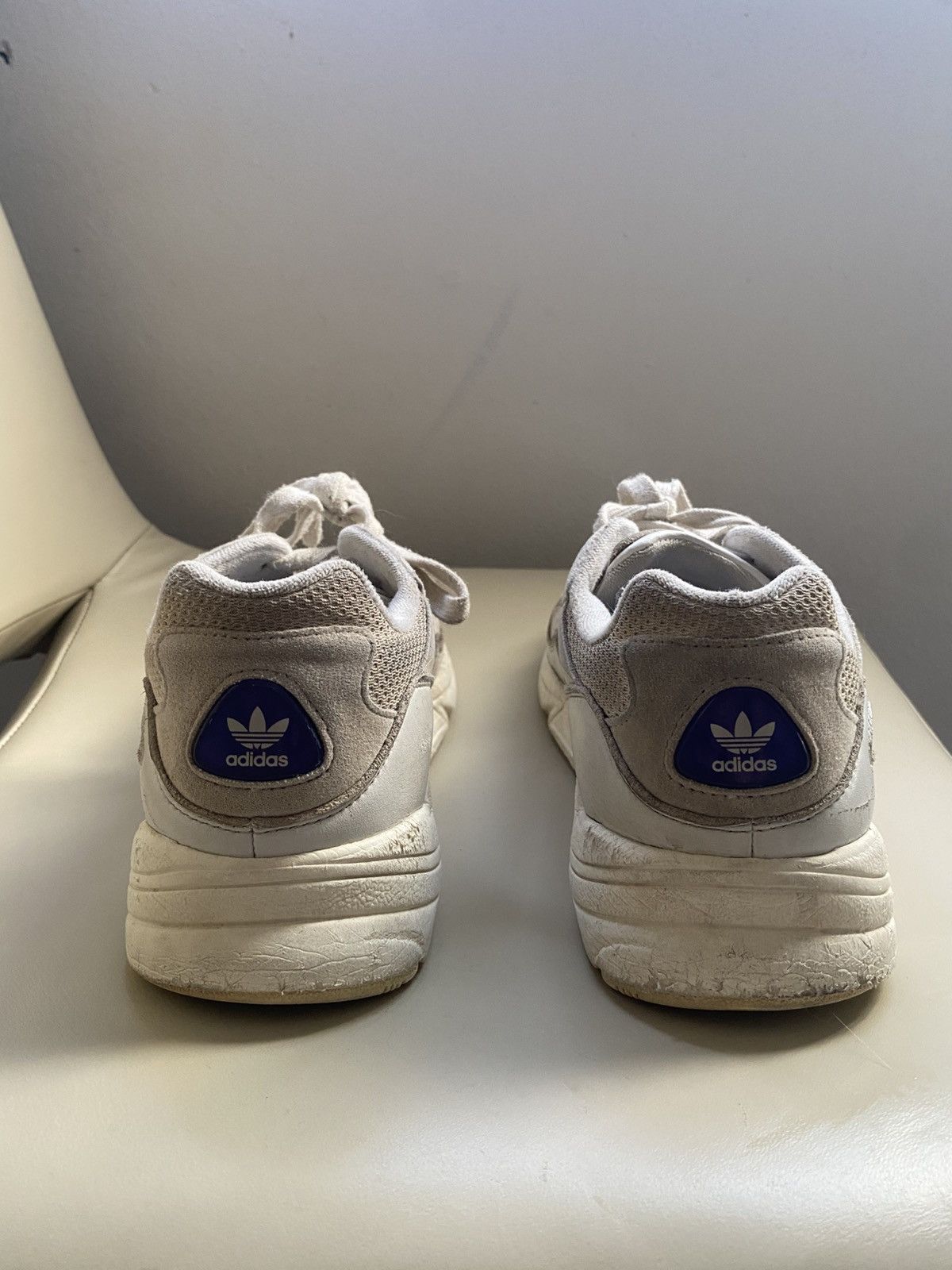 Adidas White Adidas Sneakers Size US 9.5 / EU 42-43 - 3 Thumbnail
