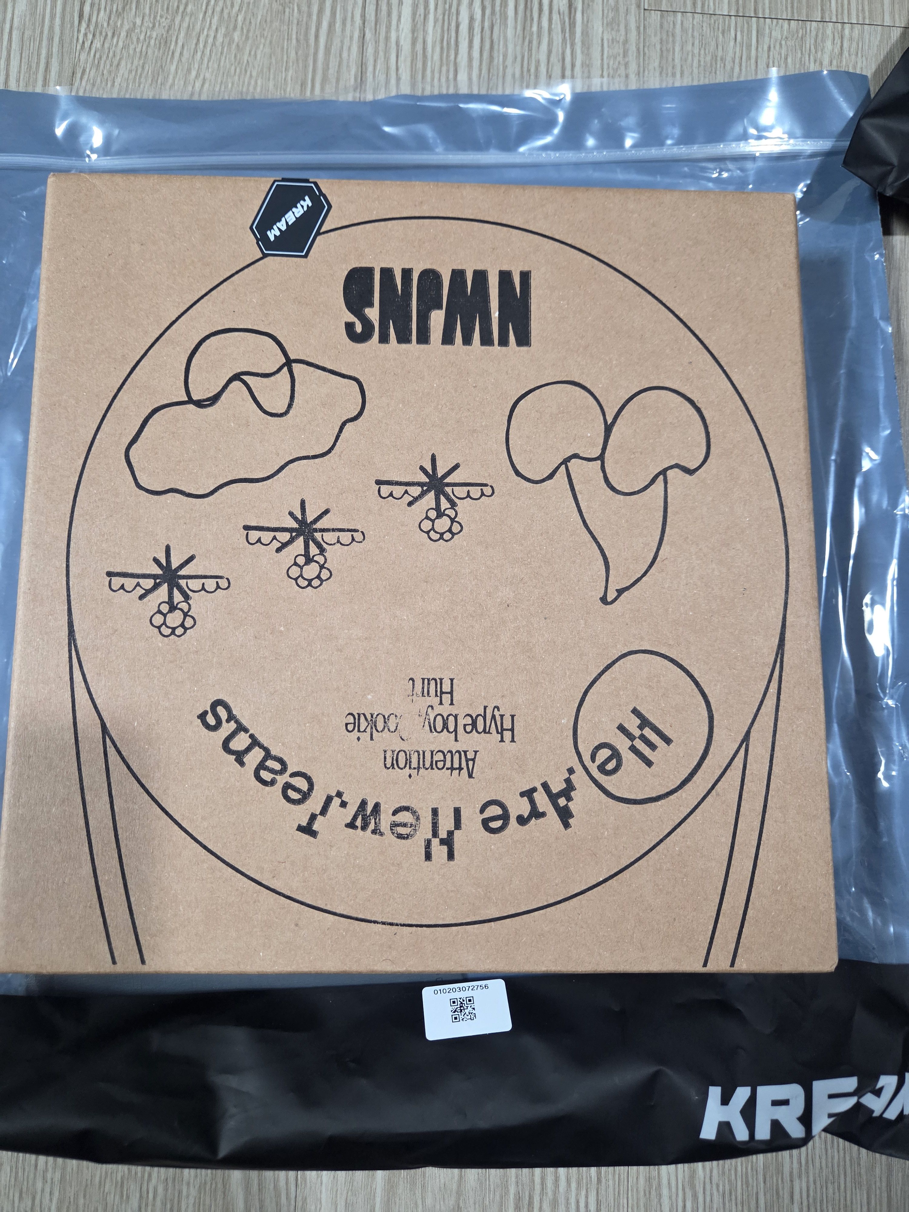 Other NewJeans 1st EP New Jeans Limited Edition (Black Ver.) Size ONE SIZE - 2 Thumbnail