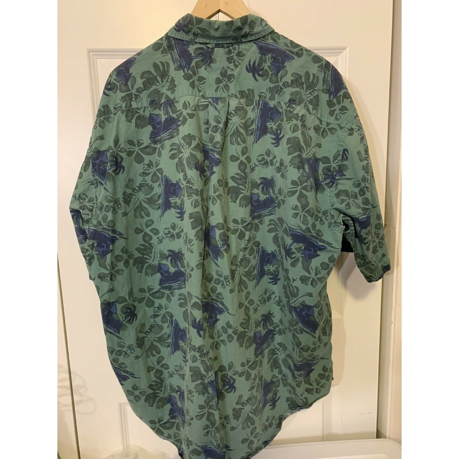 Tommy Hilfiger Vtg Tommy Hilfiger Green Blue Men’s Sz XL Button Up Hawaiian Size US XL / EU 56 / 4 - 8 Thumbnail