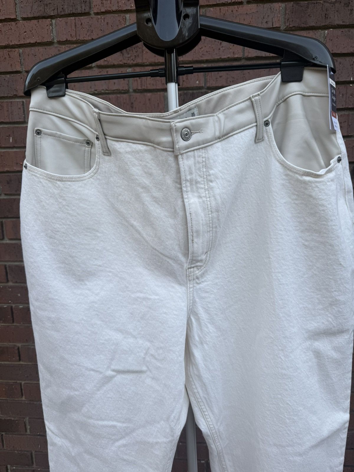 Abercrombie & Fitch ABERCROMBIE FITCH Curve Love Ultra High Rise Straight Jeans Size 41" - 2 Thumbnail