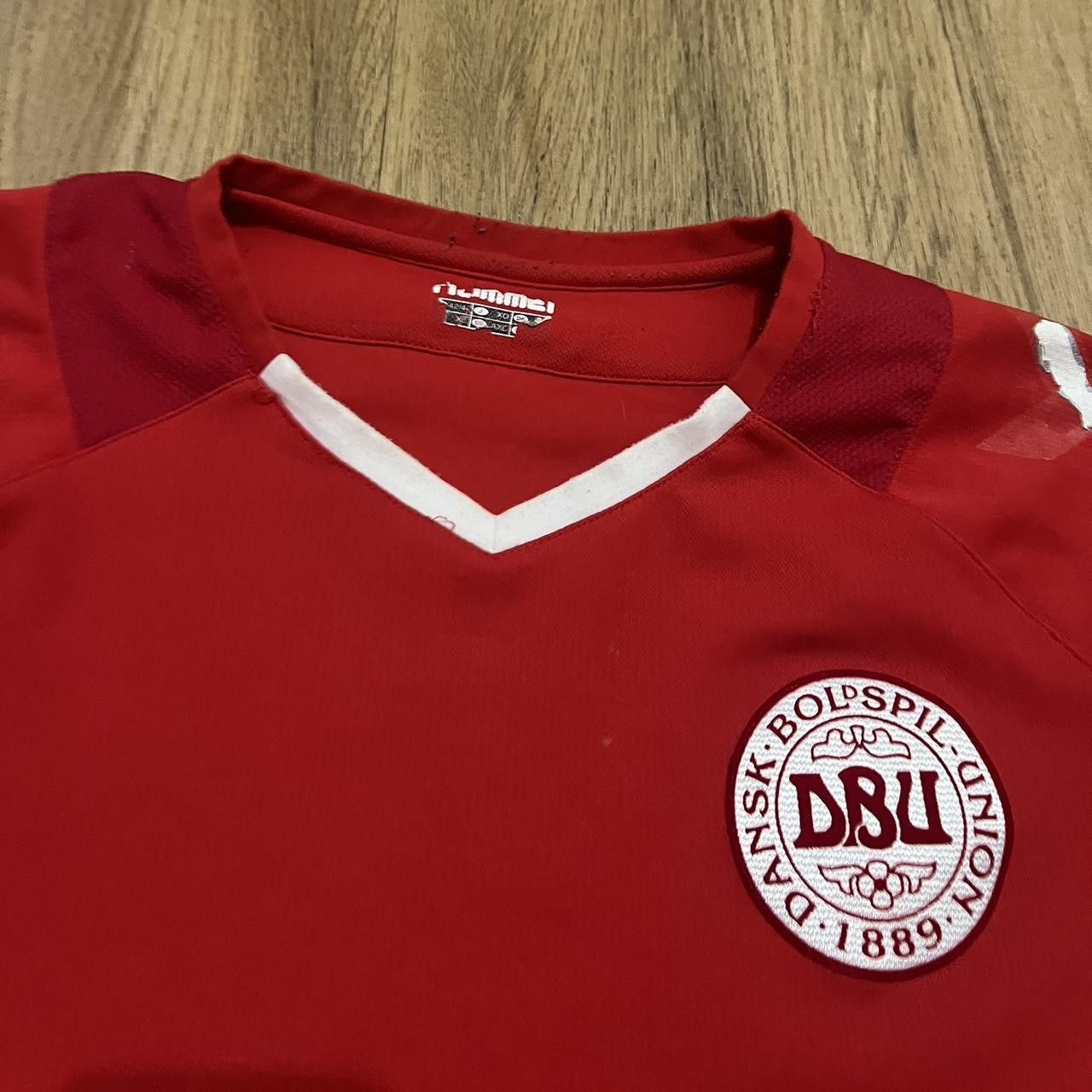 Hummel Denmark 2006-08 home football shirt #football Size US XL / EU 56 / 4 - 3 Thumbnail