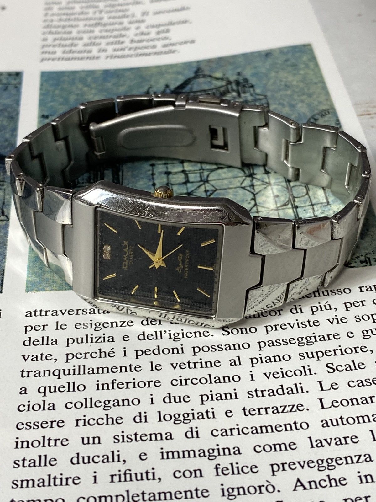 Japanese Brand OMAX Quartz Watch Rectangular, Crystal, Black Gold Tone Size ONE SIZE - 2 Thumbnail
