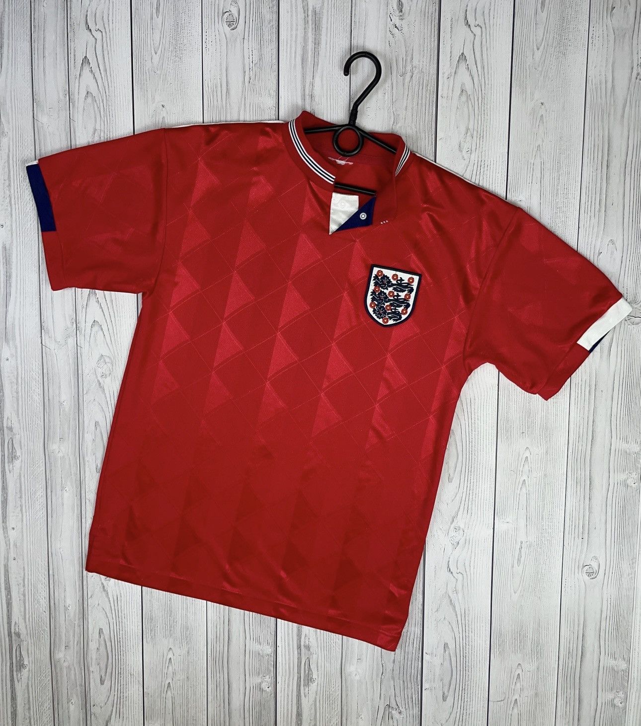 Vintage Vintage England soccer jersey retro red size S Size US L / EU 52-54 / 3 - 1 Thumbnail