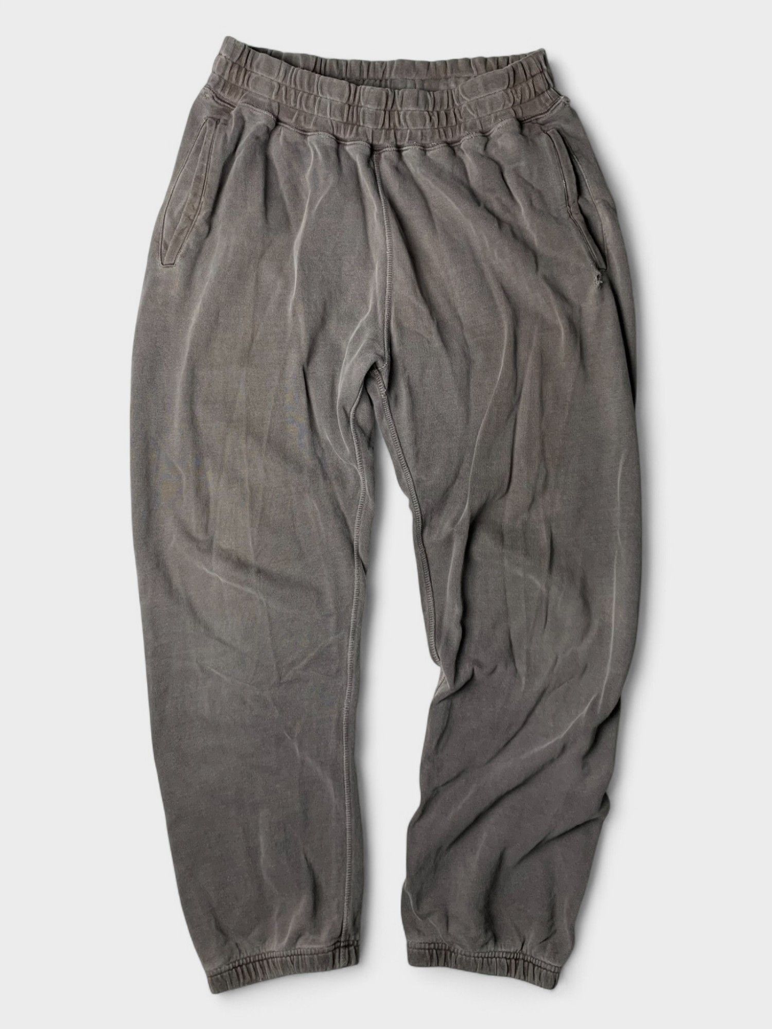 Yeezy Yeezy Season 3 beat up sweatpants Size US 30 / EU 46 - 1 Thumbnail