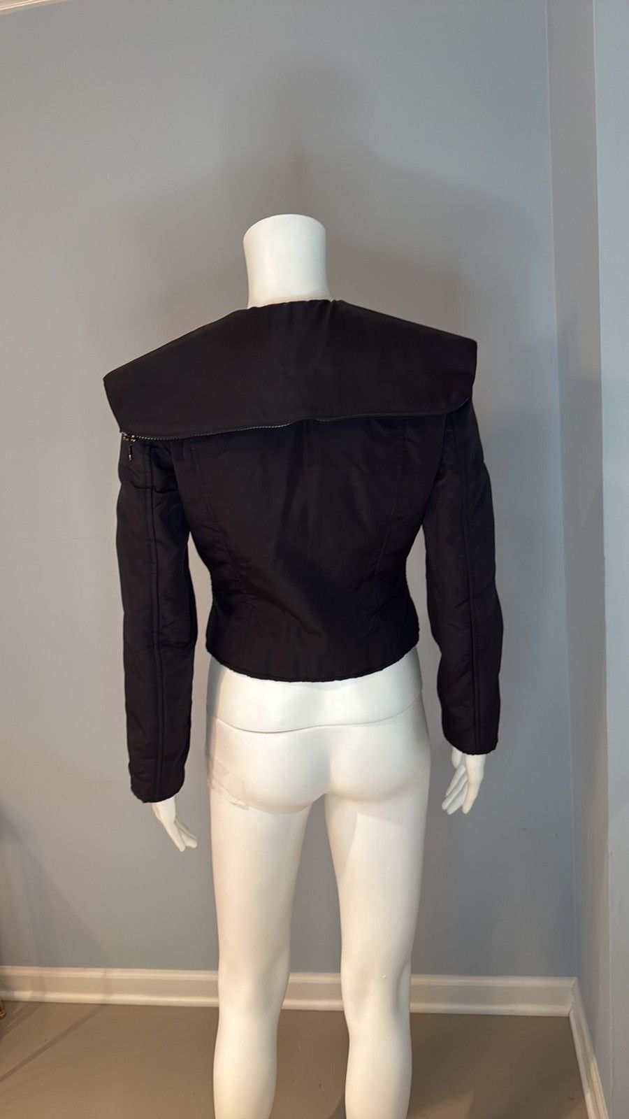 Moschino Vintage 1990’s Moschino Cheap & Chic Inflatable Jacket Size M / US 6-8 / IT 42-44 - 4 Thumbnail