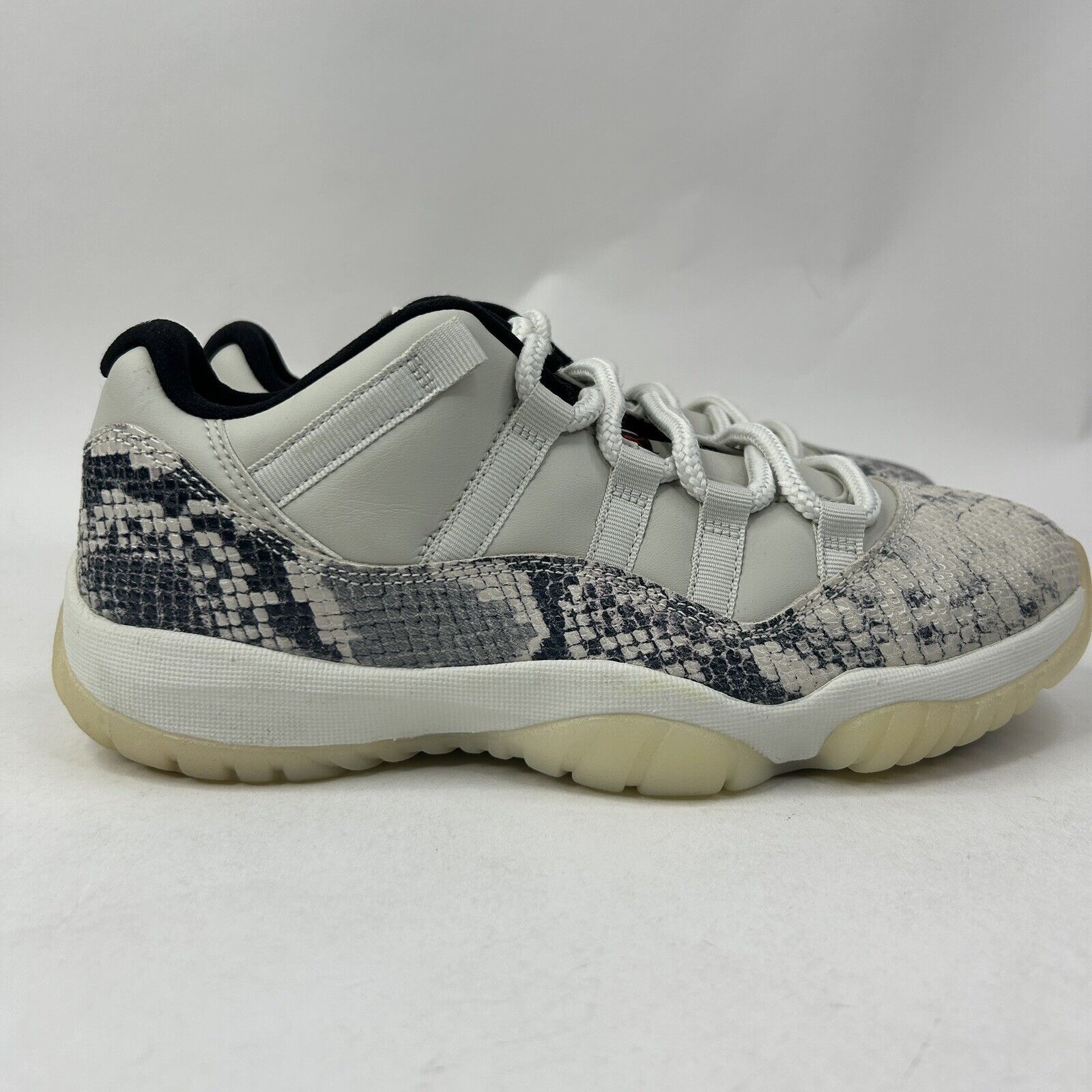 Nike Nike Air Jordan 11 Low Retro “Light Bone Snakeskin” 2024 Size US 8 / EU 41 - 4 Thumbnail