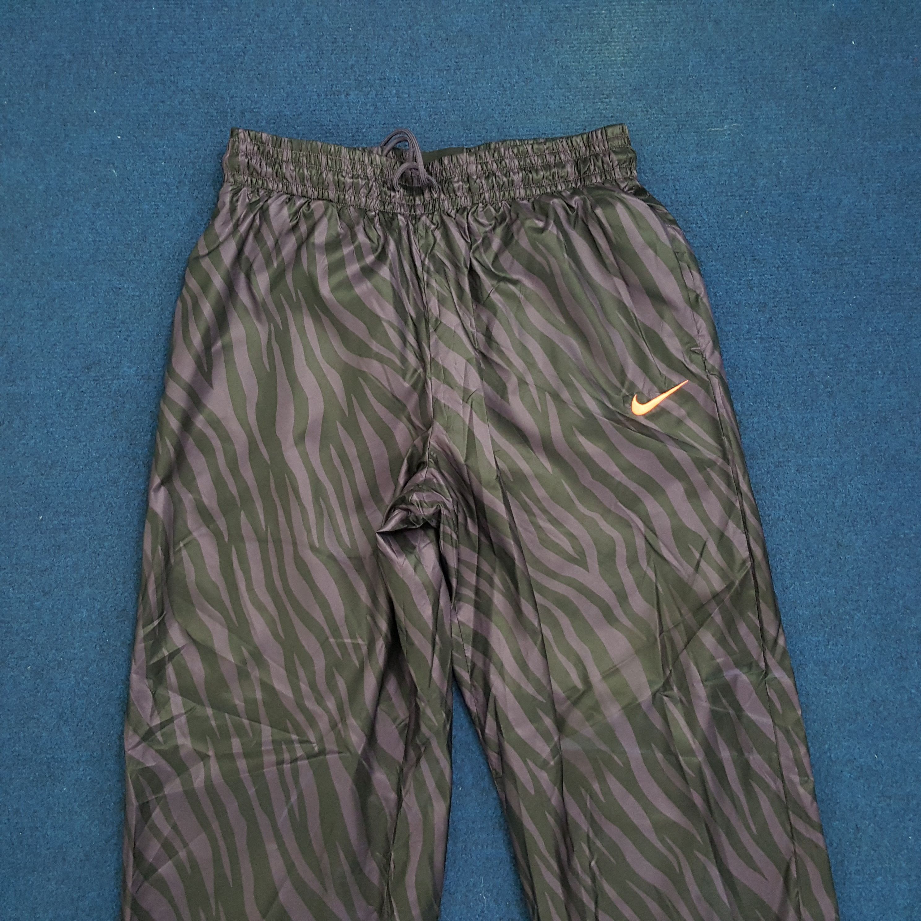 Nike × Vintage Vintage Nike Swoosh Outdoor Sportswear Size US 28 / EU 44 - 4 Thumbnail
