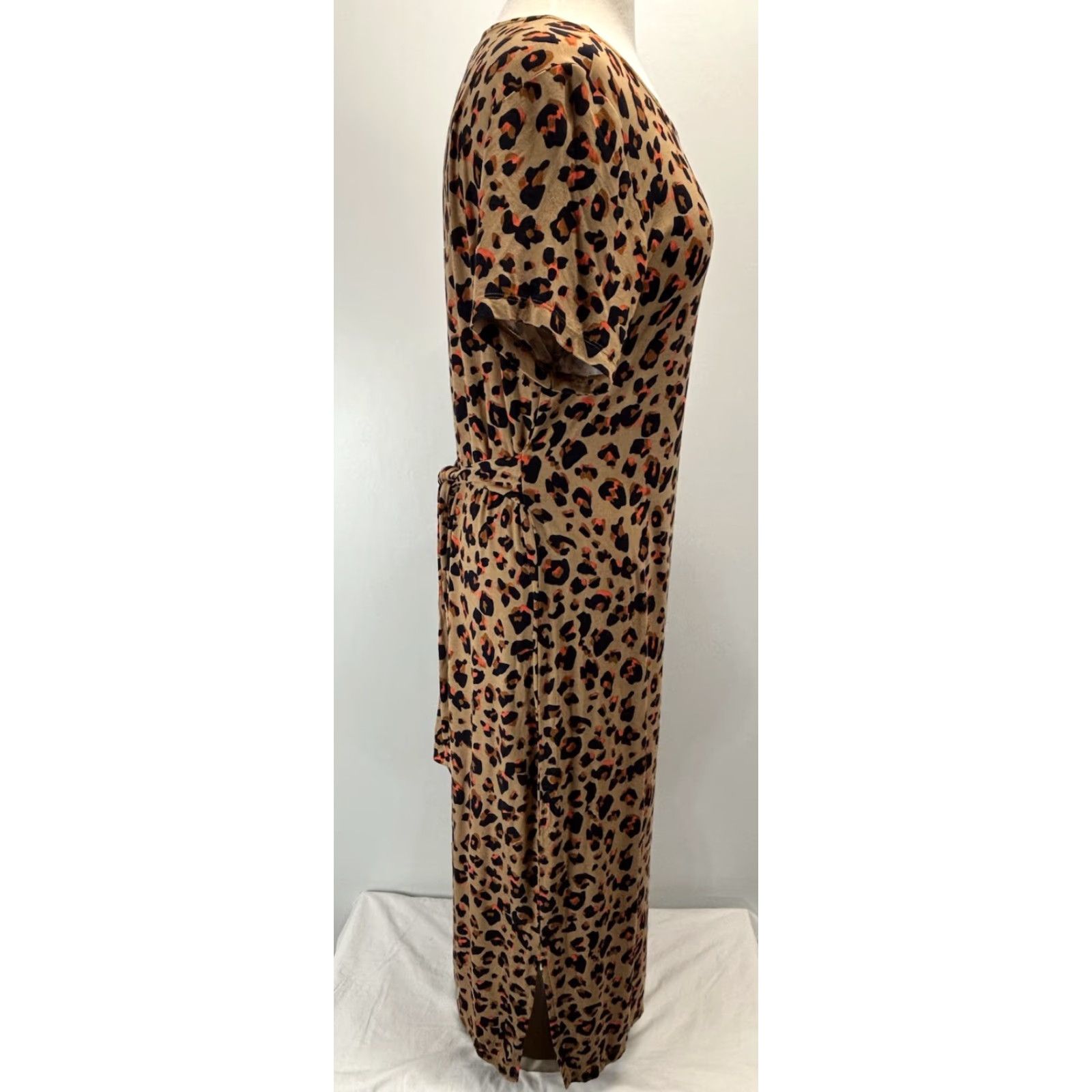 Loft LOFT Outlet Women's Midi Jersey Dress Size Large Animal Print T-Shirt Dress Casual Tie Neck Stretch Size L / US 10 / IT 46 - 4 Thumbnail
