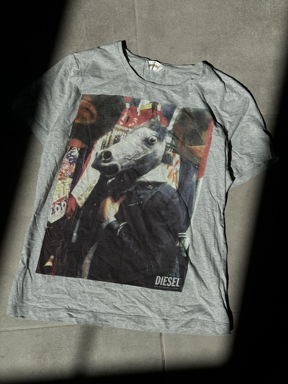 Diesel × Vintage Y2K Diesel man in a horse mask vintage print t-shirt Size US M / EU 48-50 / 2 - 2 Thumbnail