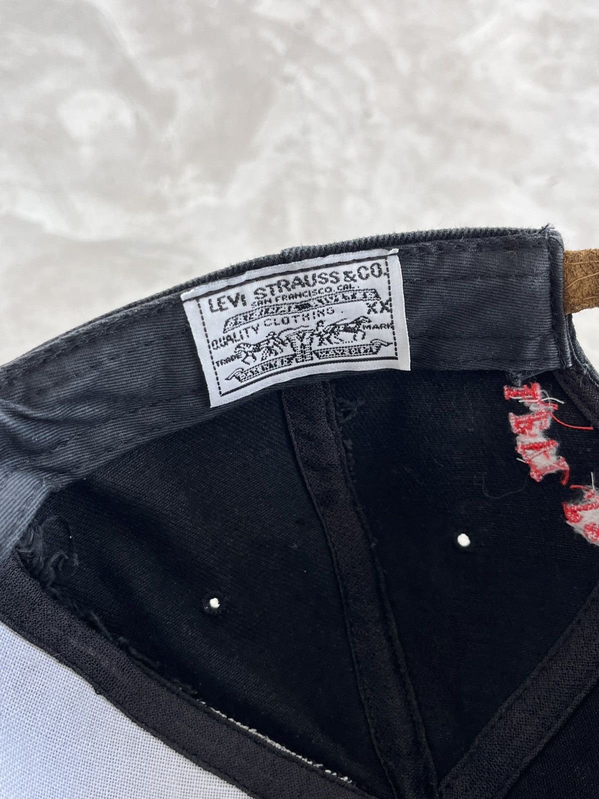 Levi's Vintage Levis 80s Cap Black Leather Visor Avantgarde Y2K Size ONE SIZE - 9 Thumbnail