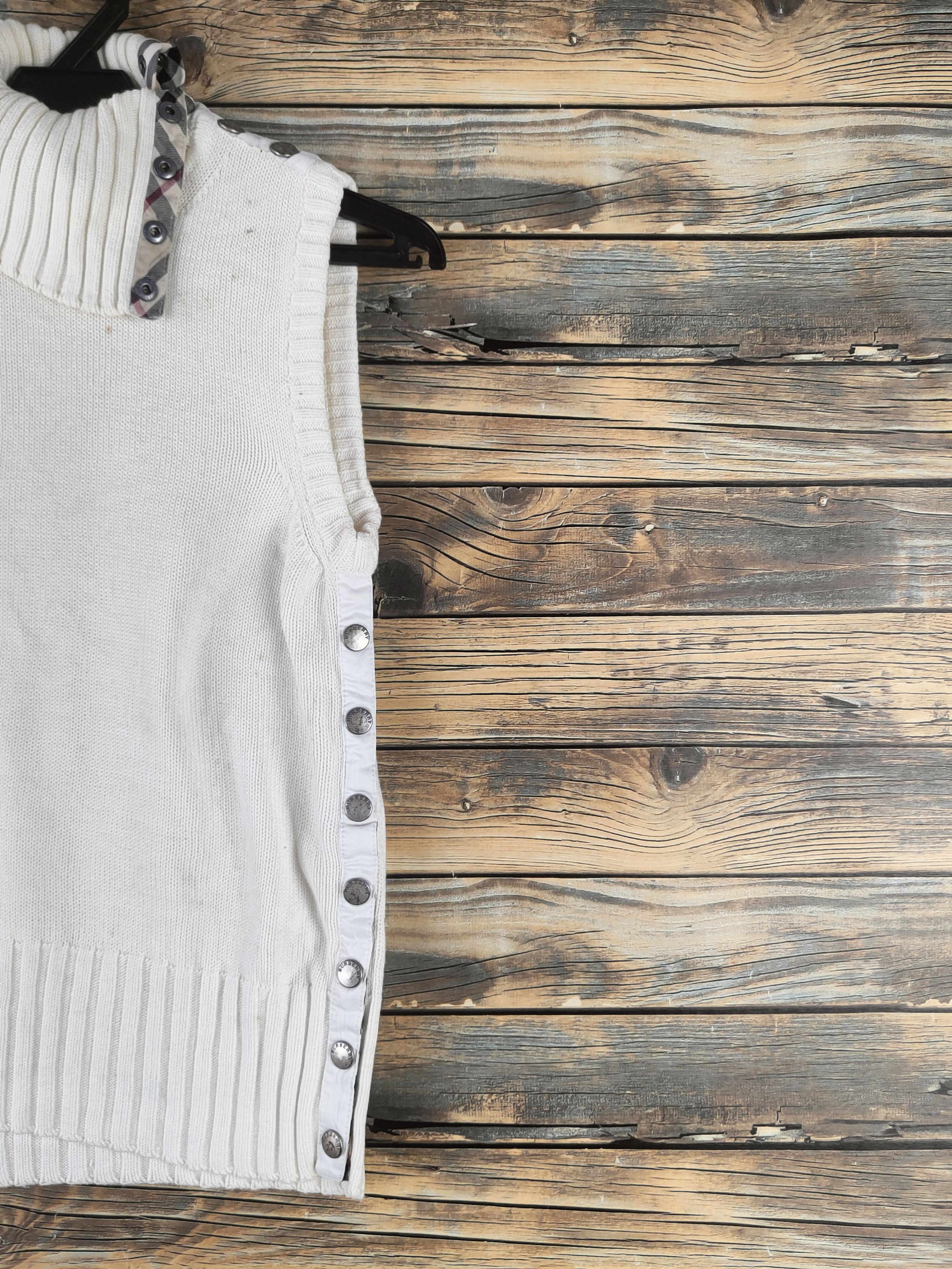 Burberry DL Burberry White Sleeveless Knitwear Sweatshirts #46-609 Size S / US 4 / IT 40 - 5 Thumbnail