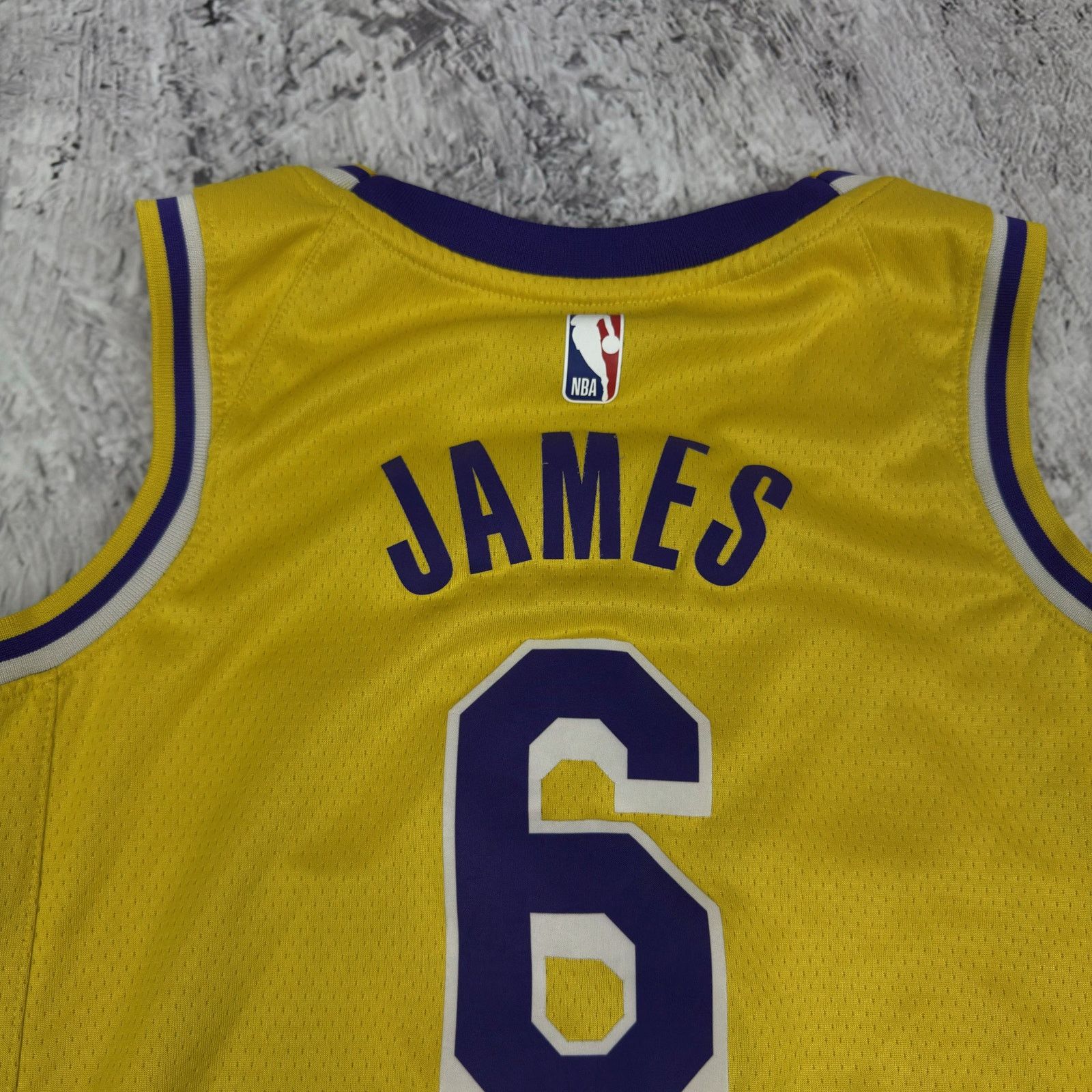 Nike Nike Dri-Fit Men's Los Angeles Lakers Lebron James Jersey XS Size US XS / EU 42 / 0 - 5 Thumbnail