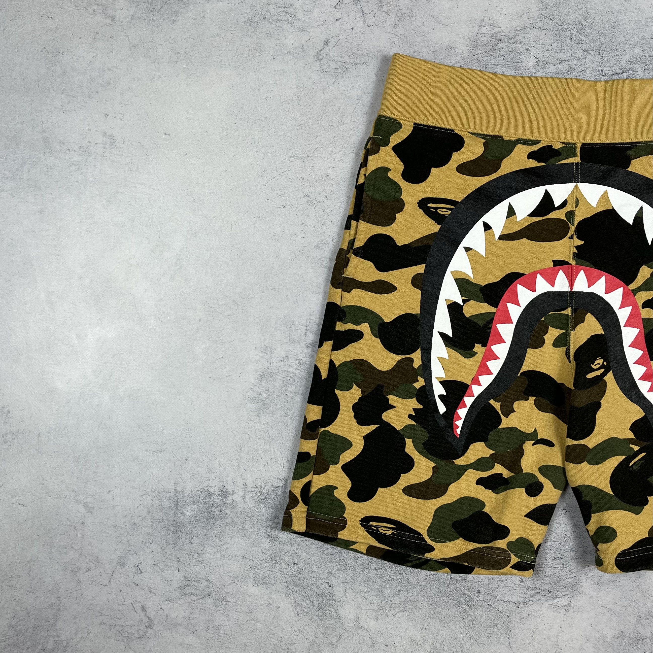 Bape Bape 1st Camo Shark Shorts SS19 Size US 32 / EU 48 - 4 Thumbnail