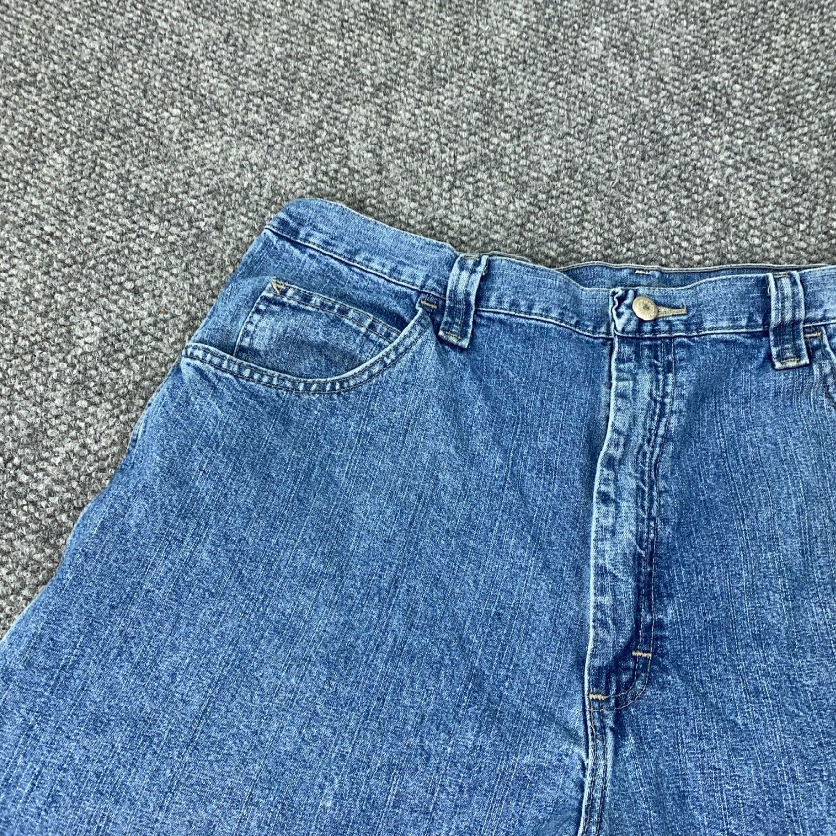 Wrangler WRANGLER Denim Bermuda Shorts Men's Size 38 Blue Faded Casual Travel Size US 38 / EU 54 - 2 Thumbnail