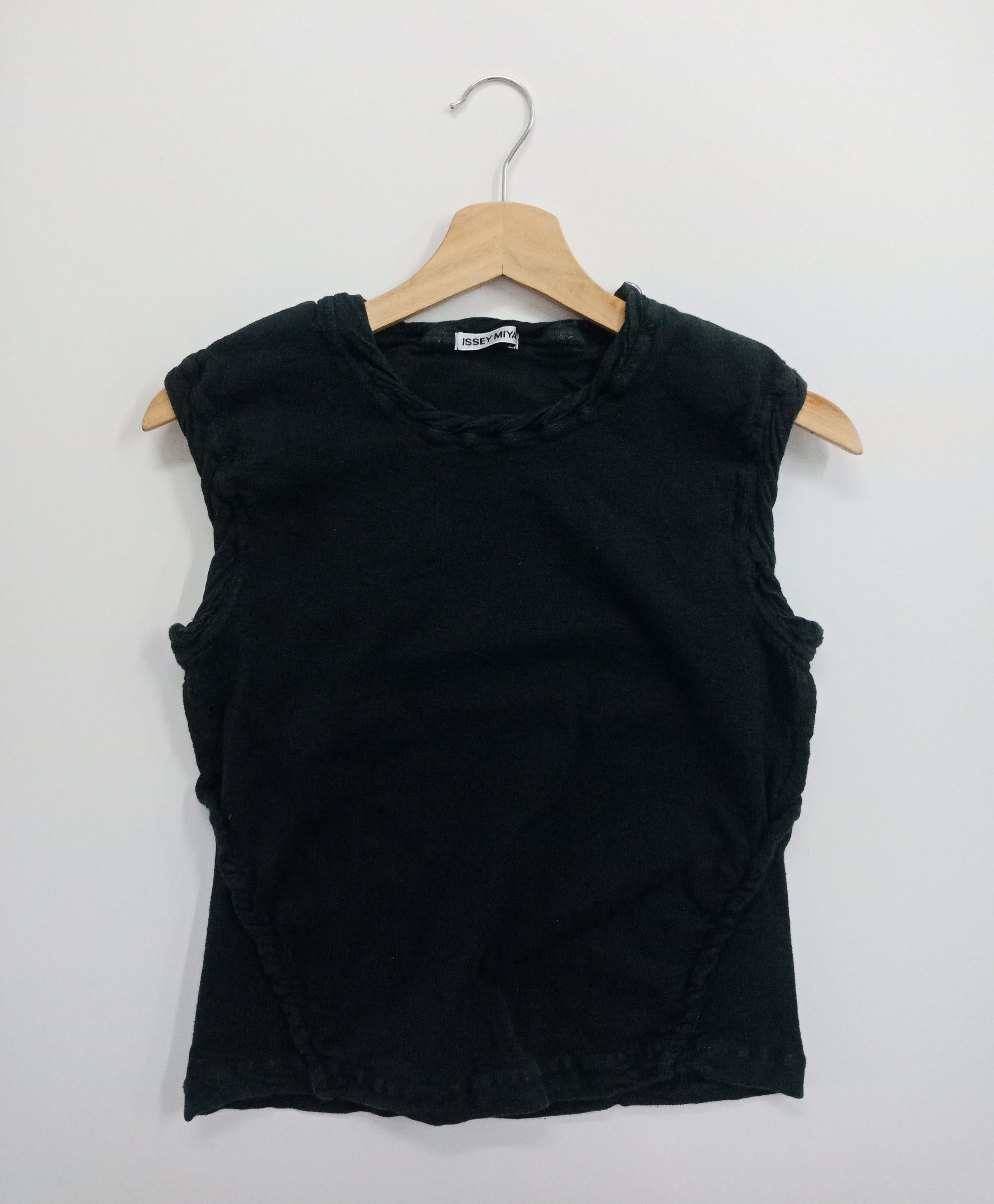 Issey Miyake Issey Miyake Stretchable Avant Garde #B Size US S / EU 44-46 / 1 - 1 Thumbnail