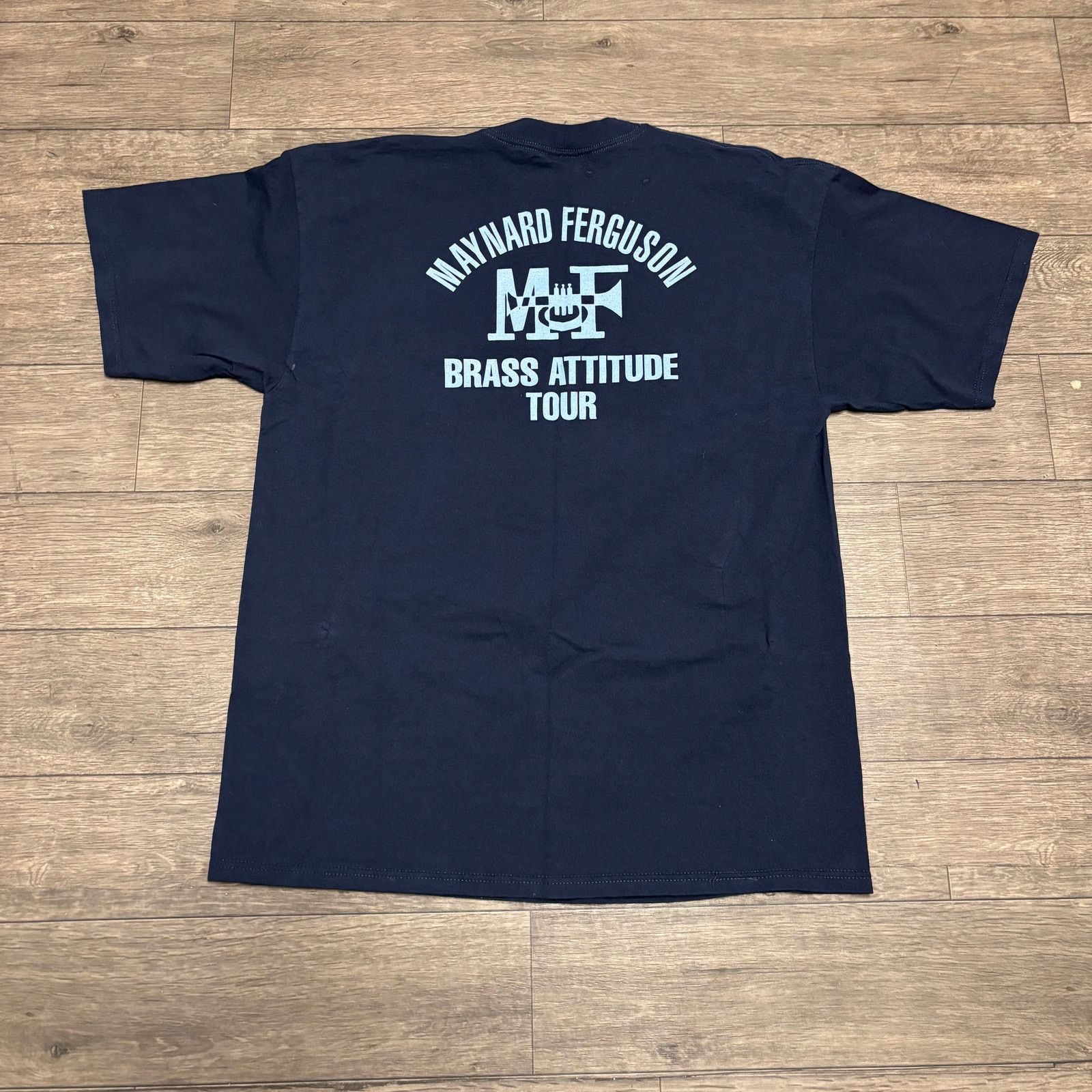 Gildan × Vintage Vintage Maynard Ferguson Brass Attitude Jazz tour 90s Tee Size US XL / EU 56 / 4 - 4 Thumbnail