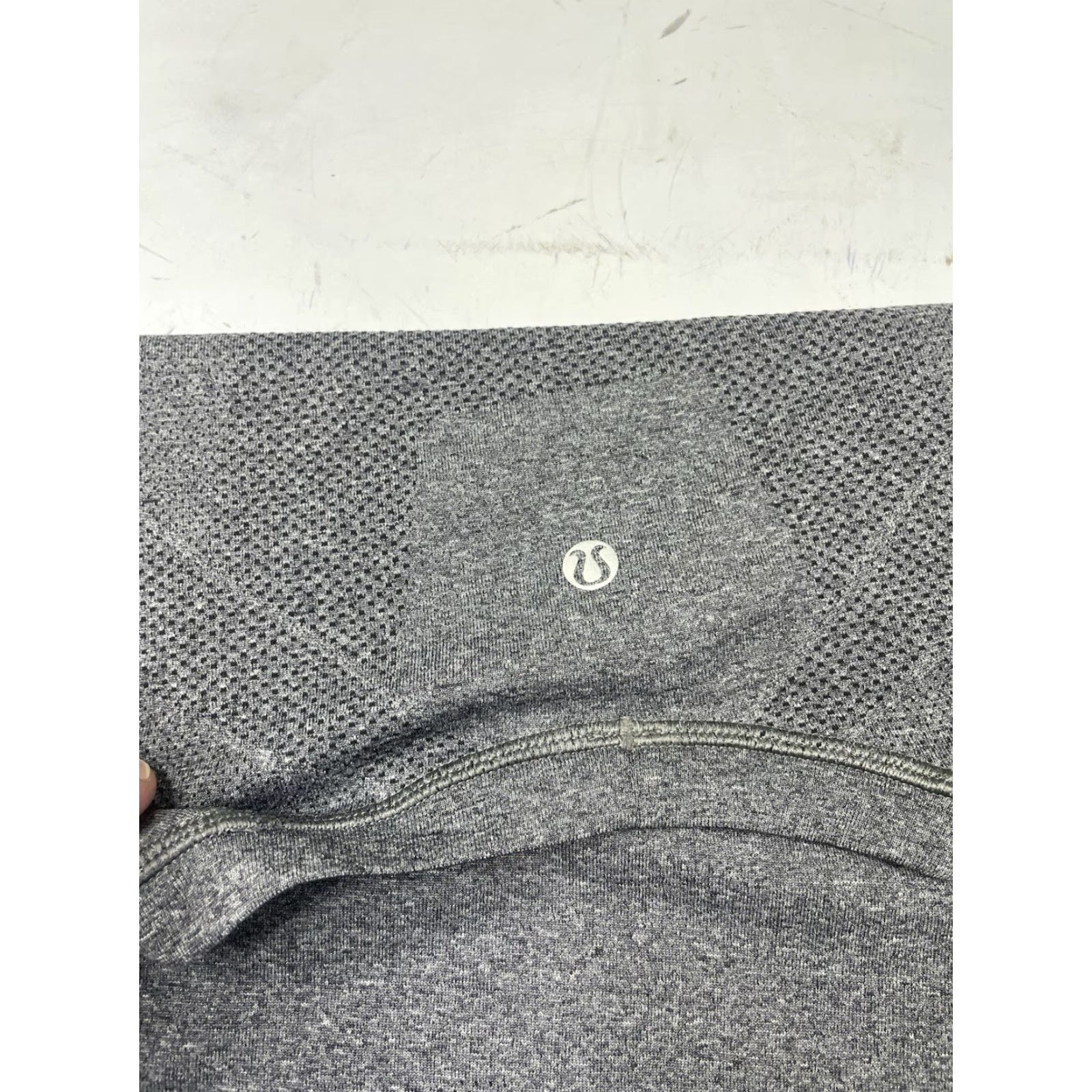 Lululemon Lululemon Metal Vent Tech Shirt Mens XL Gray Long Sleeve Running Yoga Cross Training Athletic T-Shirt Vent Tech Logo Quick Dry Lightweight Stretch Size US XL / EU 56 / 4 - 5 Thumbnail