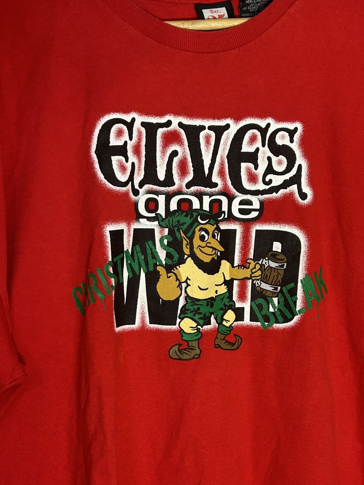 Vintage Vintage Elves Gone Wild Beer T Shirt Size US XXL / EU 58 / 5 - 2 Thumbnail