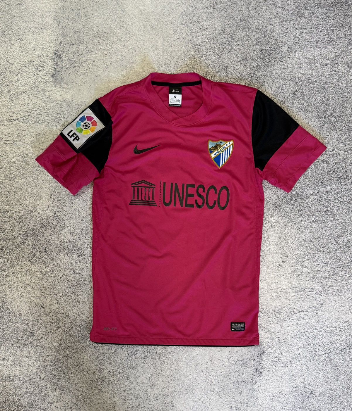 Nike Nike Malaga 2011 2012 Away Jersey Apono 10 Pink UNESCO LFP S Size US S / EU 44-46 / 1 - 2 Thumbnail