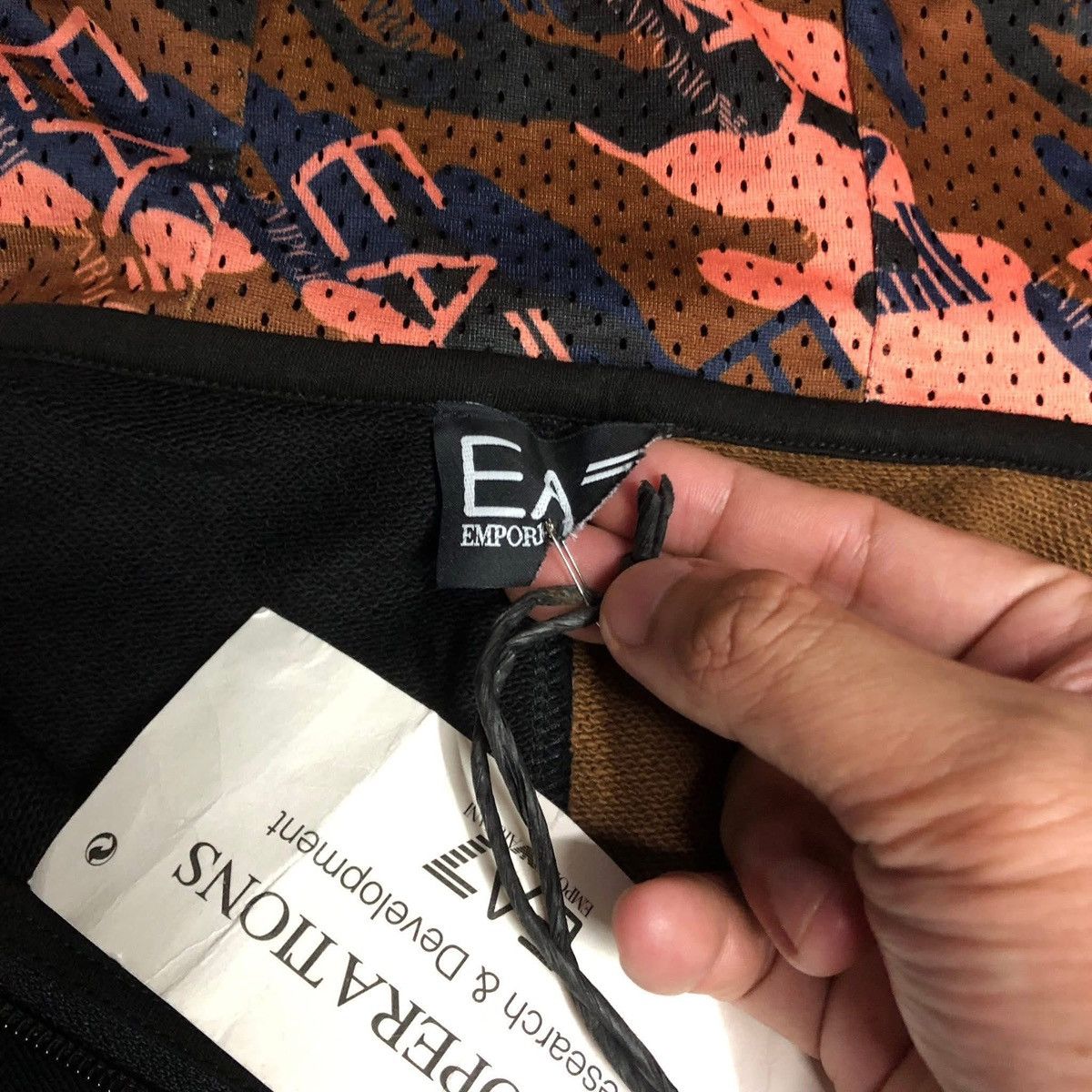 Emporio Armani Emporio armani sample piece Size US L / EU 52-54 / 3 - 9 Thumbnail
