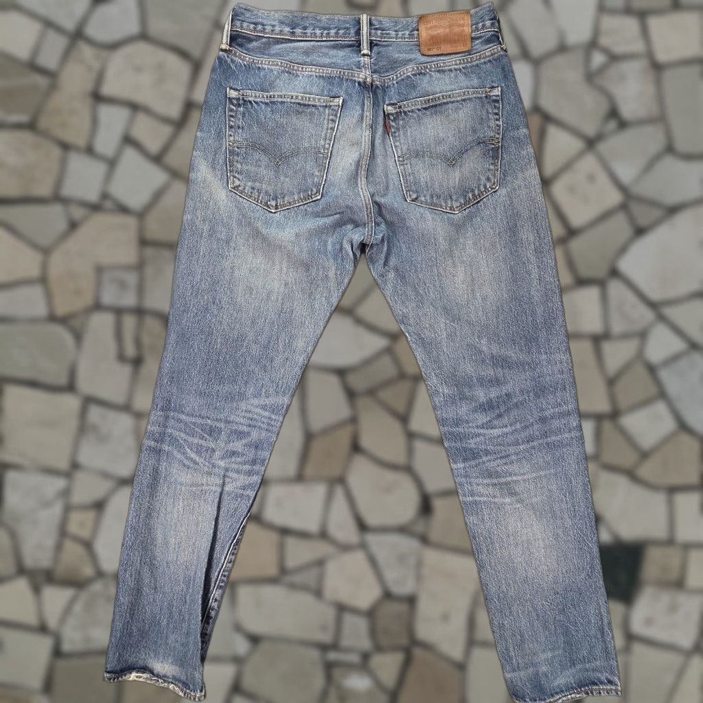 Levi's VINTAGE Levis 501 Jeans Mens Selvedge Medium Blue Tapered Whiskers Honeycomb Fits 30x31 Size US 30 / EU 46 - 1 Thumbnail
