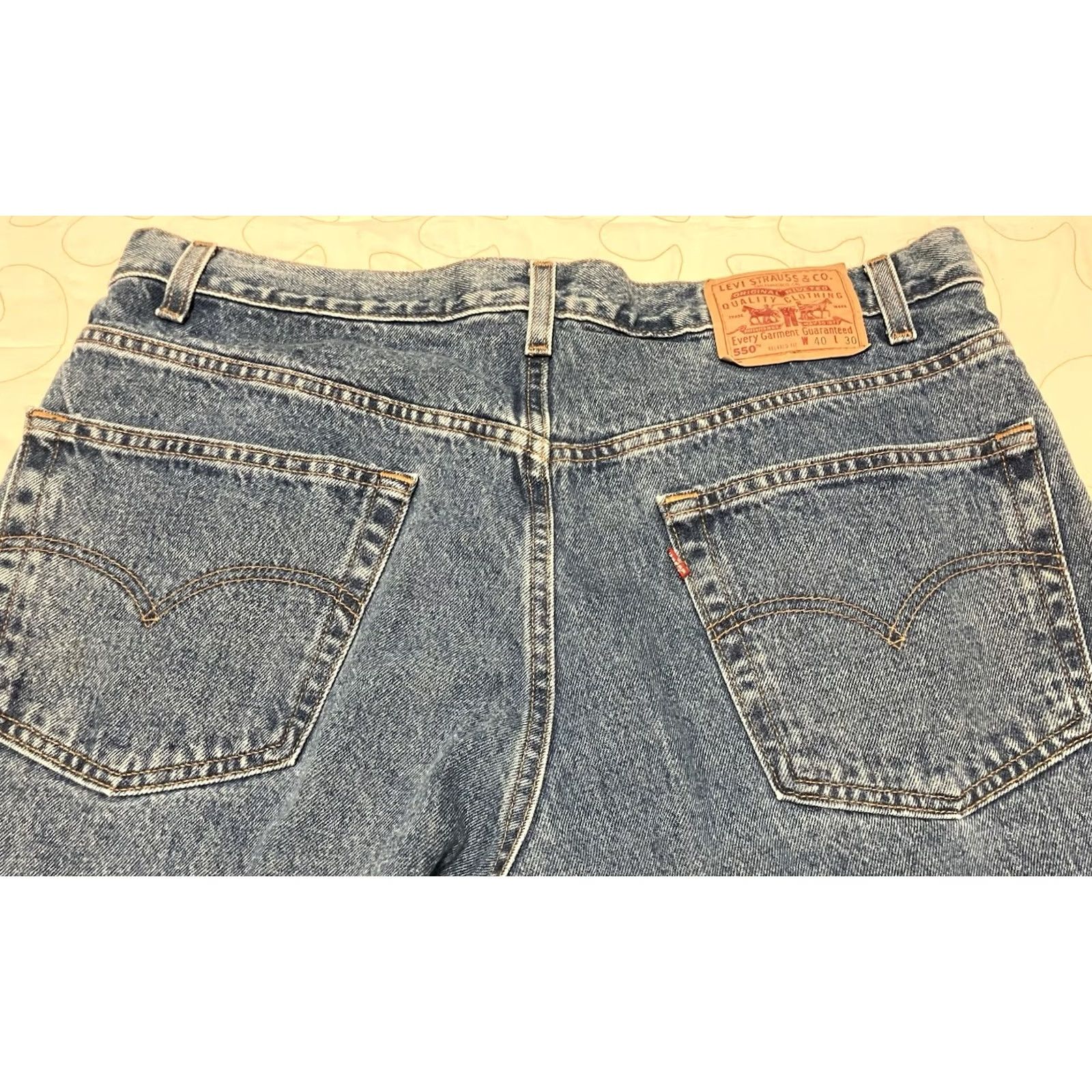 Levi's VINTAGE Levi's 550 Jeans Mens 38x30 Relaxed Tapered 5-Pocket Denim Blue Distressed Logo USA 90s Red Tab Men's Jeans Size US 38 / EU 54 - 4 Thumbnail