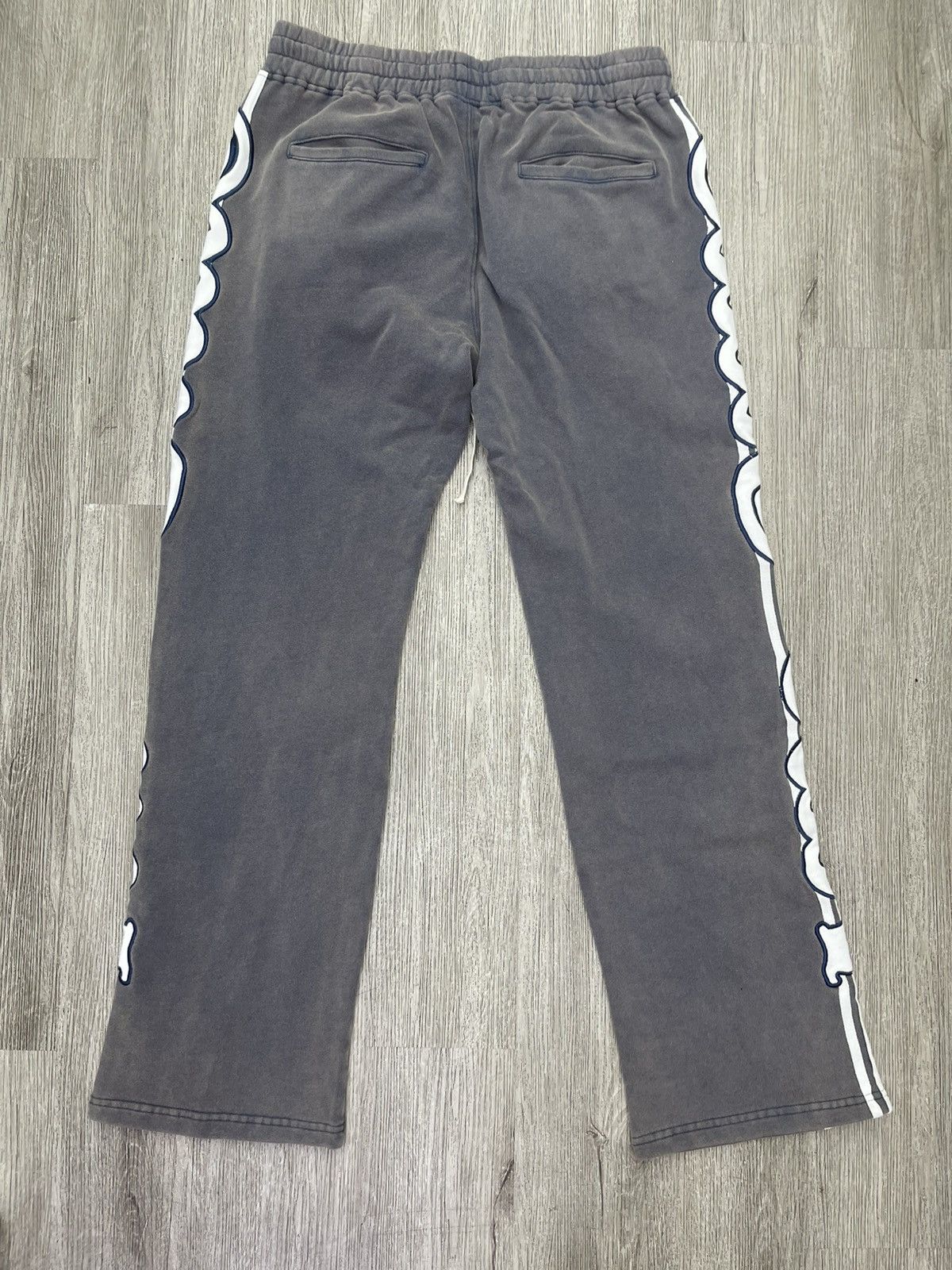 Vale Vale lives “insignia” sweatpants (charcoal) Size US 32 / EU 48 - 2 Thumbnail