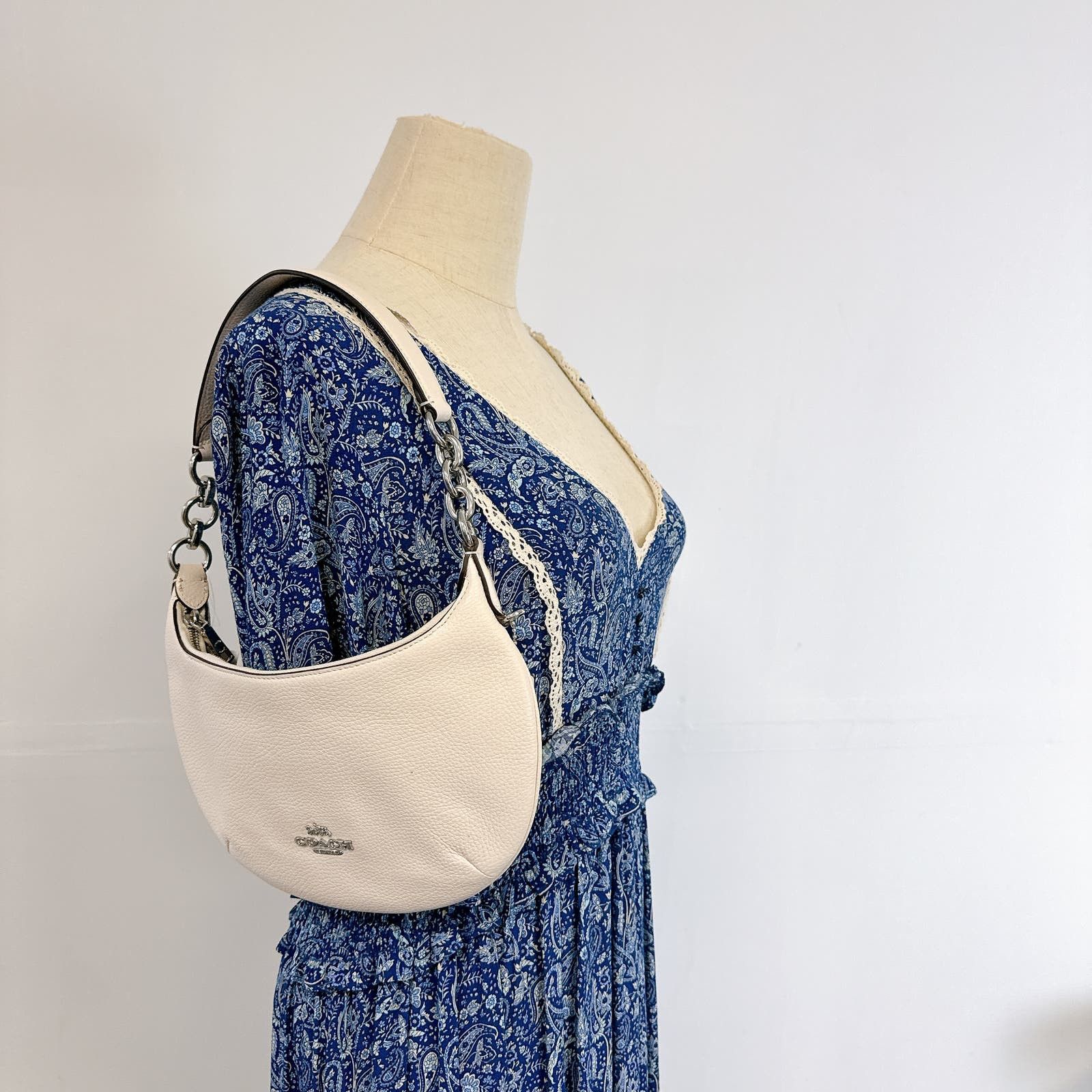 image of Coach Ce619 Payton Hobo In Chalk in White, Women's