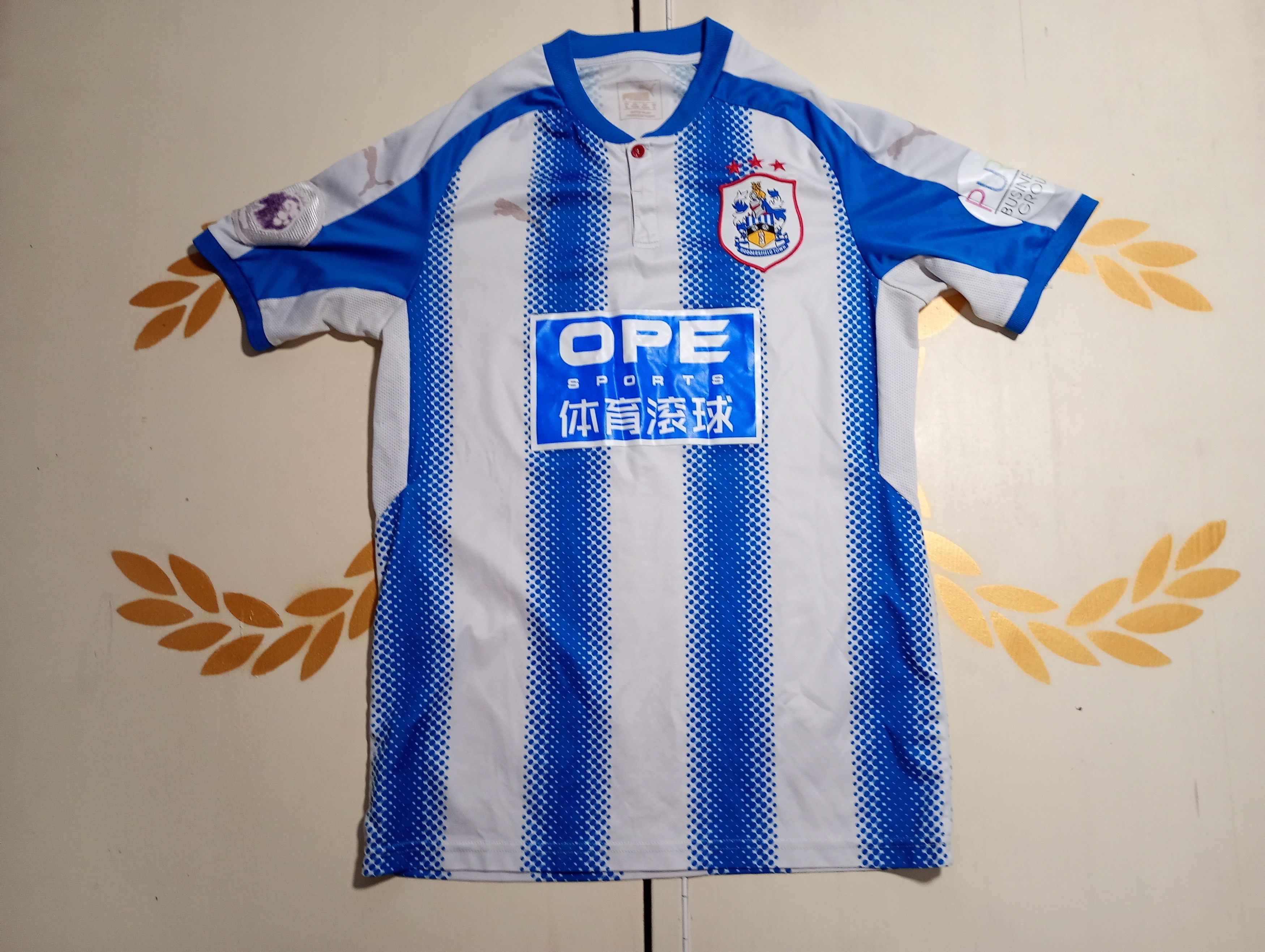 Puma Puma Huddersfield Town Home Jersey 2017-2018 Size US M / EU 48-50 / 2 - 1 Thumbnail