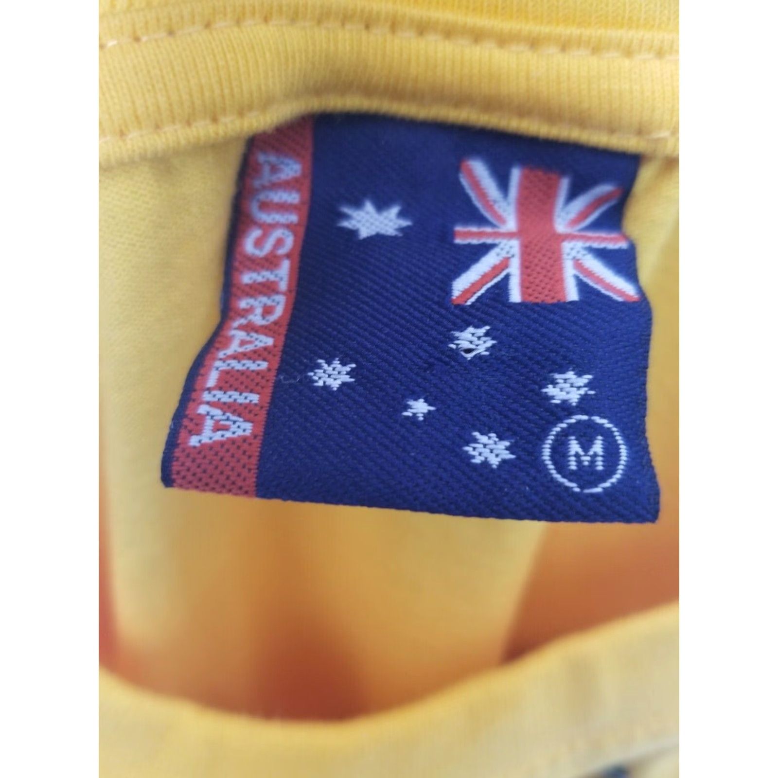 Vintage Retro Australia Spell Out T-Shirt Yellow Travel Souvenir Mens M City? Size US M / EU 48-50 / 2 - 3 Thumbnail